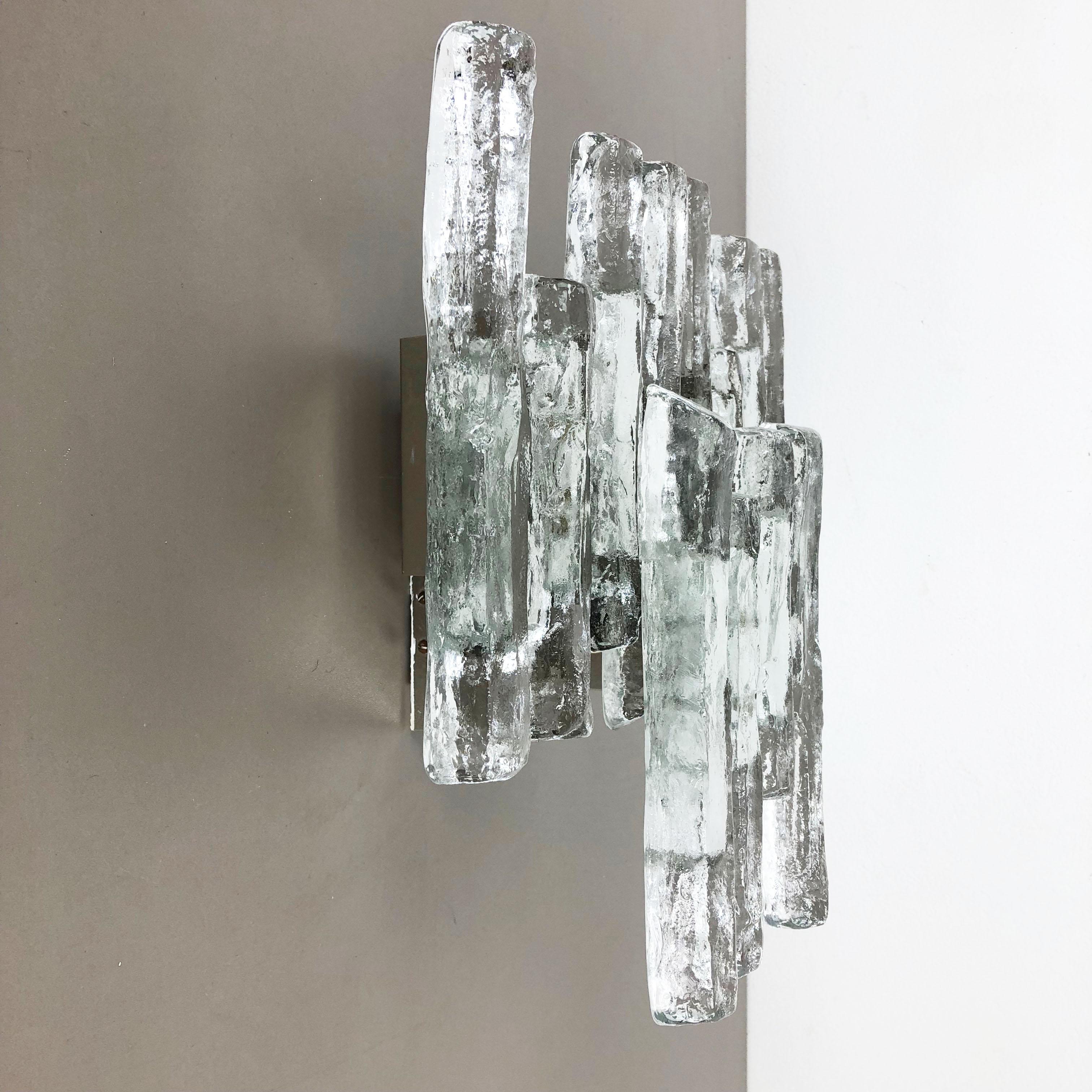 Vintage Hollywood Regency Ice Glass Wall Light made by Kalmar Lights, 1970s In Good Condition In Kirchlengern, DE