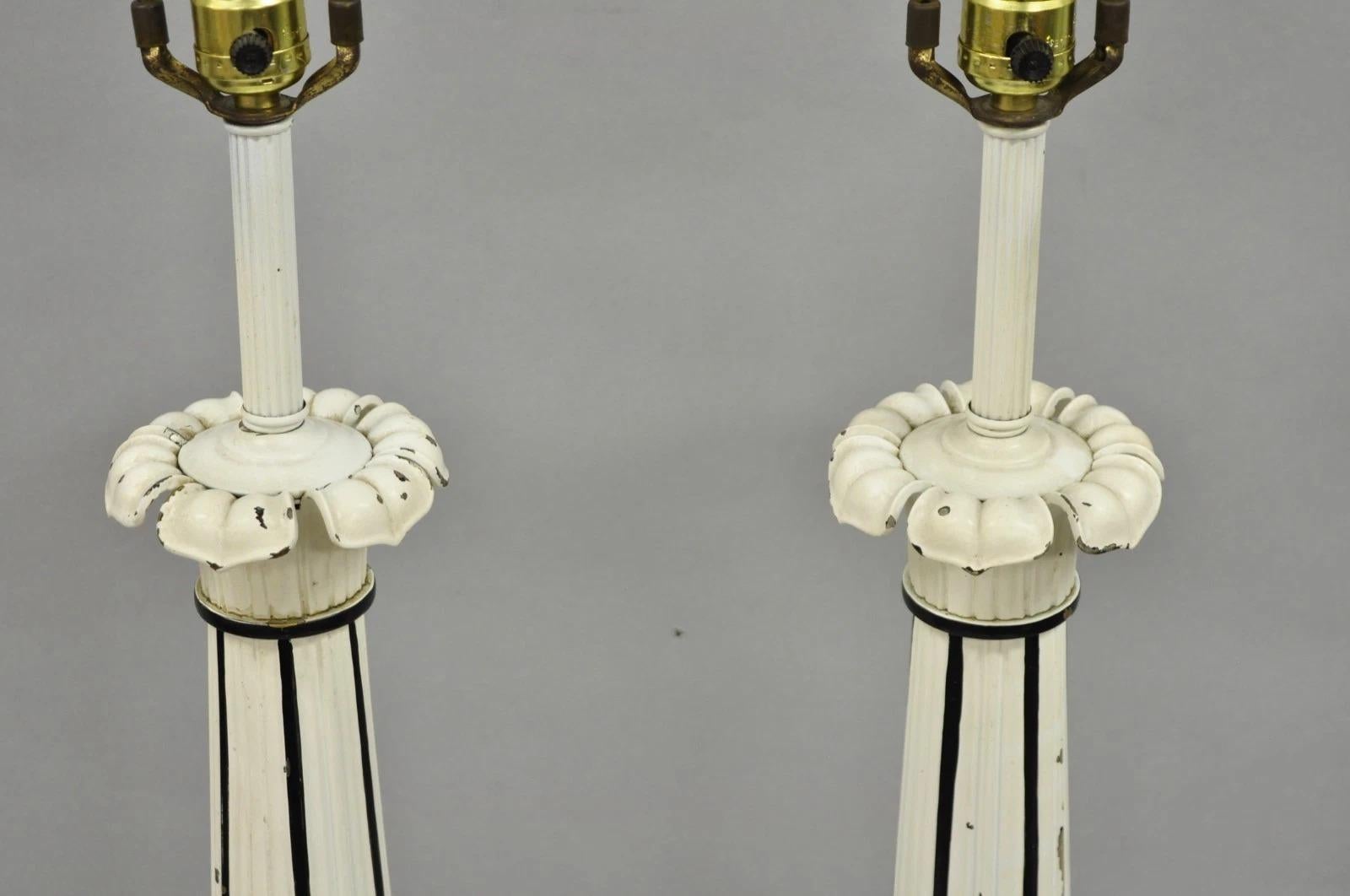 Vintage Hollywood Regency Lotus Leaf Black & White Metal Column Table Lamps Pair In Good Condition For Sale In Philadelphia, PA