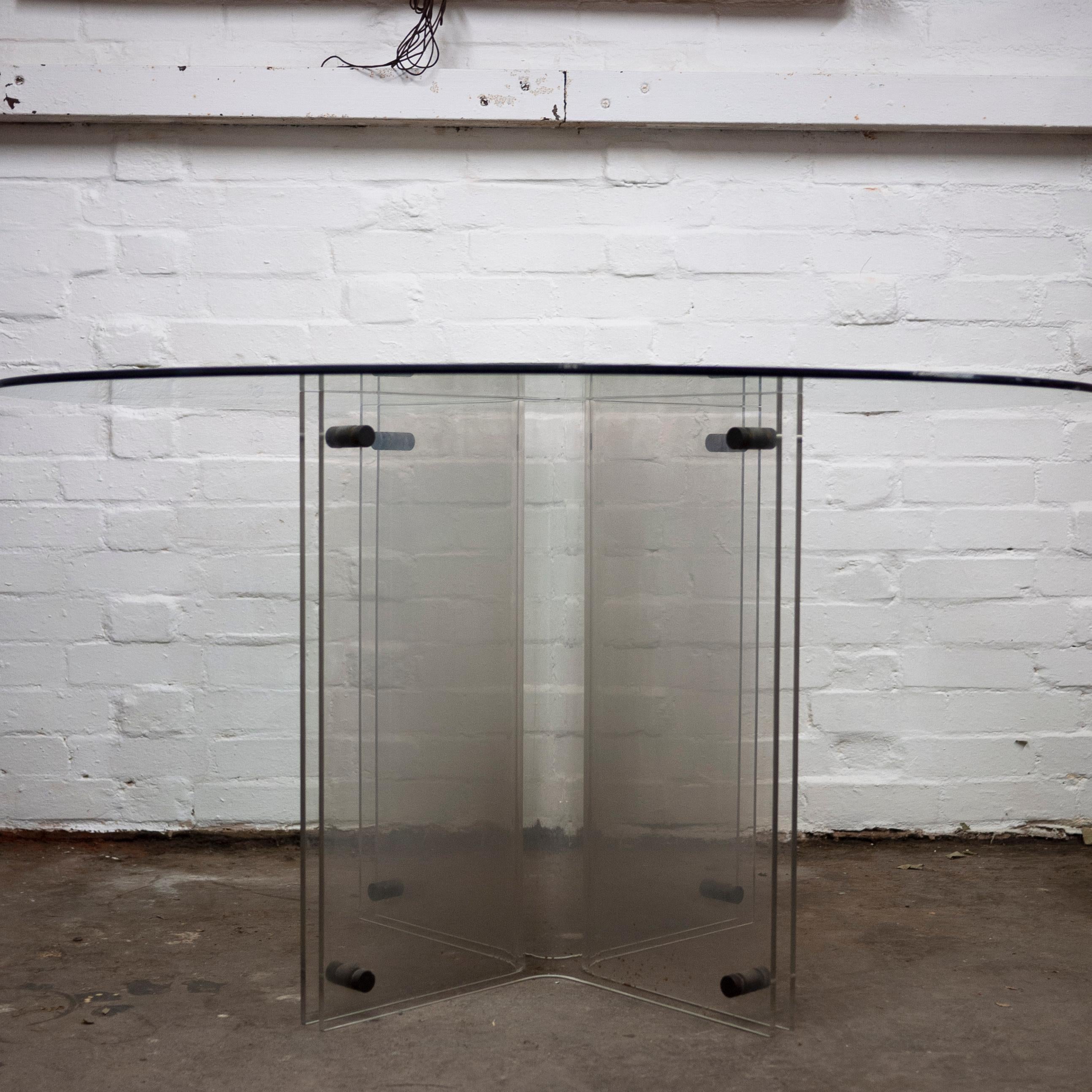 Vintage Hollywood Regency Lucite and Glass Round Dining Table, 1980s For Sale 5