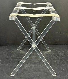 Table à plateaux ou porte-bagages en lucite Vintage Hollywood Regency