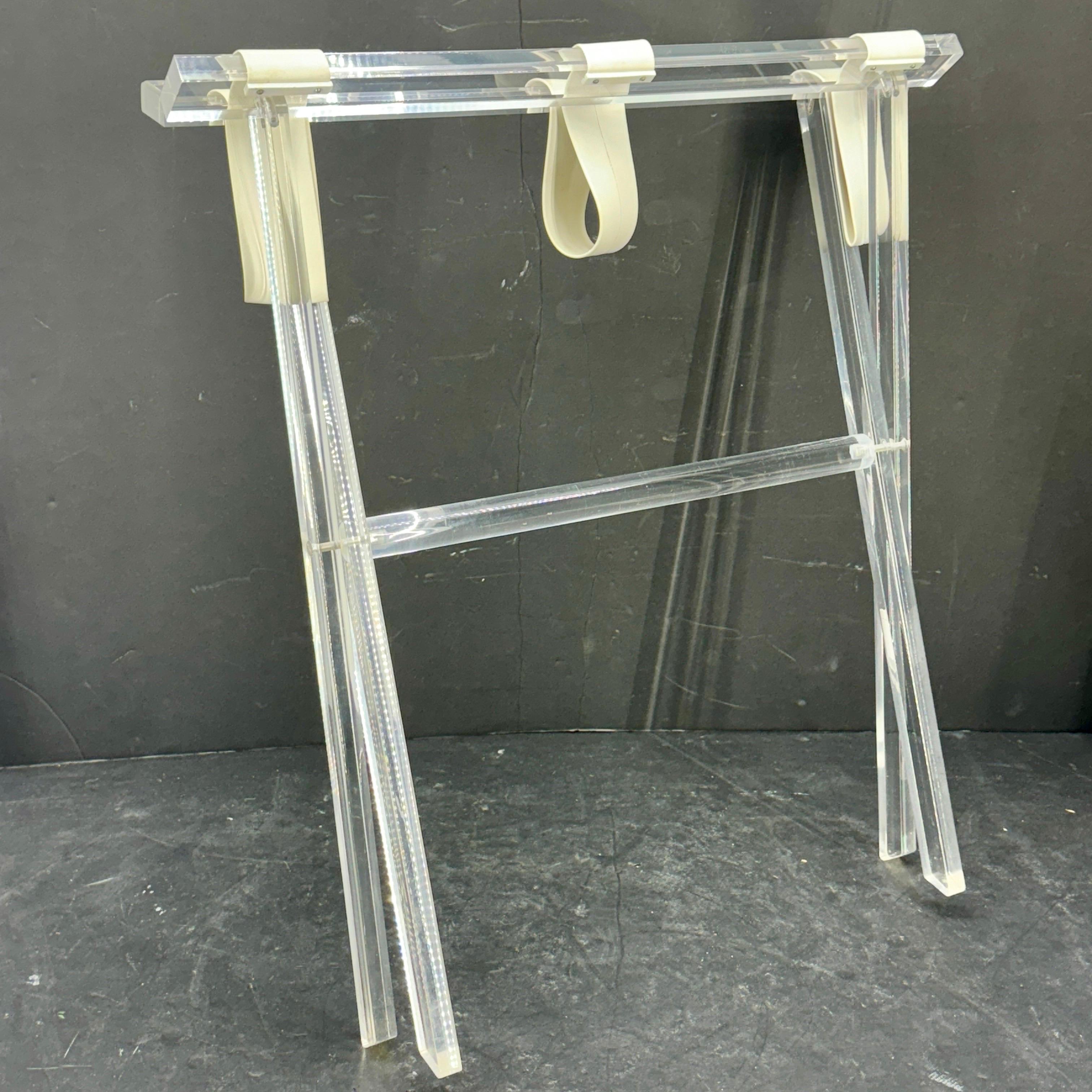 Hollywood Regency Lucite-Tablett-Tablett-Tisch oder Gepäckablage-Regency-Tisch im Angebot 3