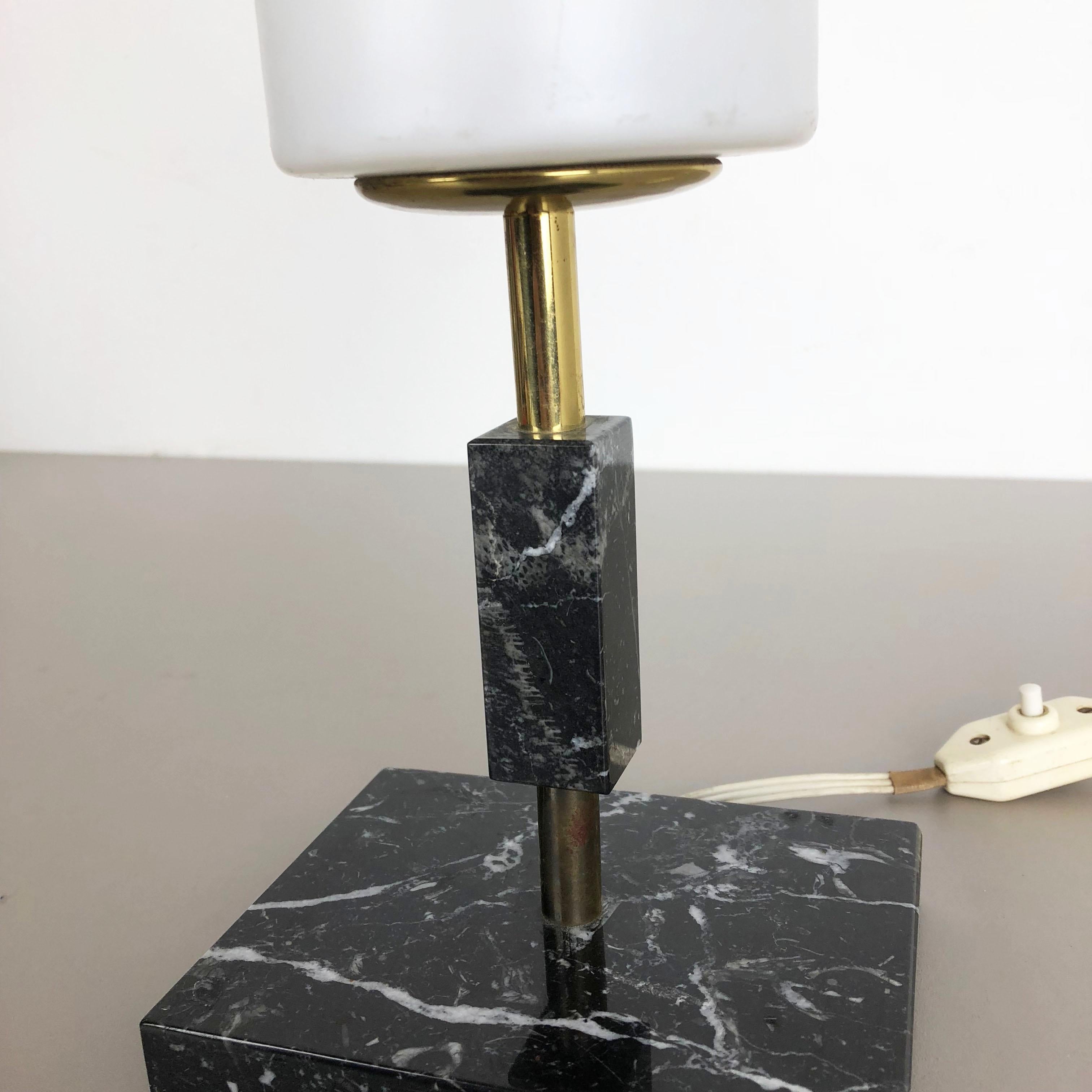 Vintage Hollywood Regency Marble Table Light with Opal Shade, Italy, 1950s For Sale 4