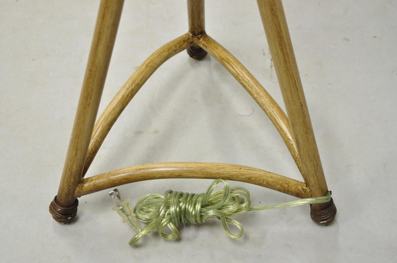 Lámpara de pie Vintage Hollywood Regency Metal Bambú Hoja de Palma Tropical en venta 2