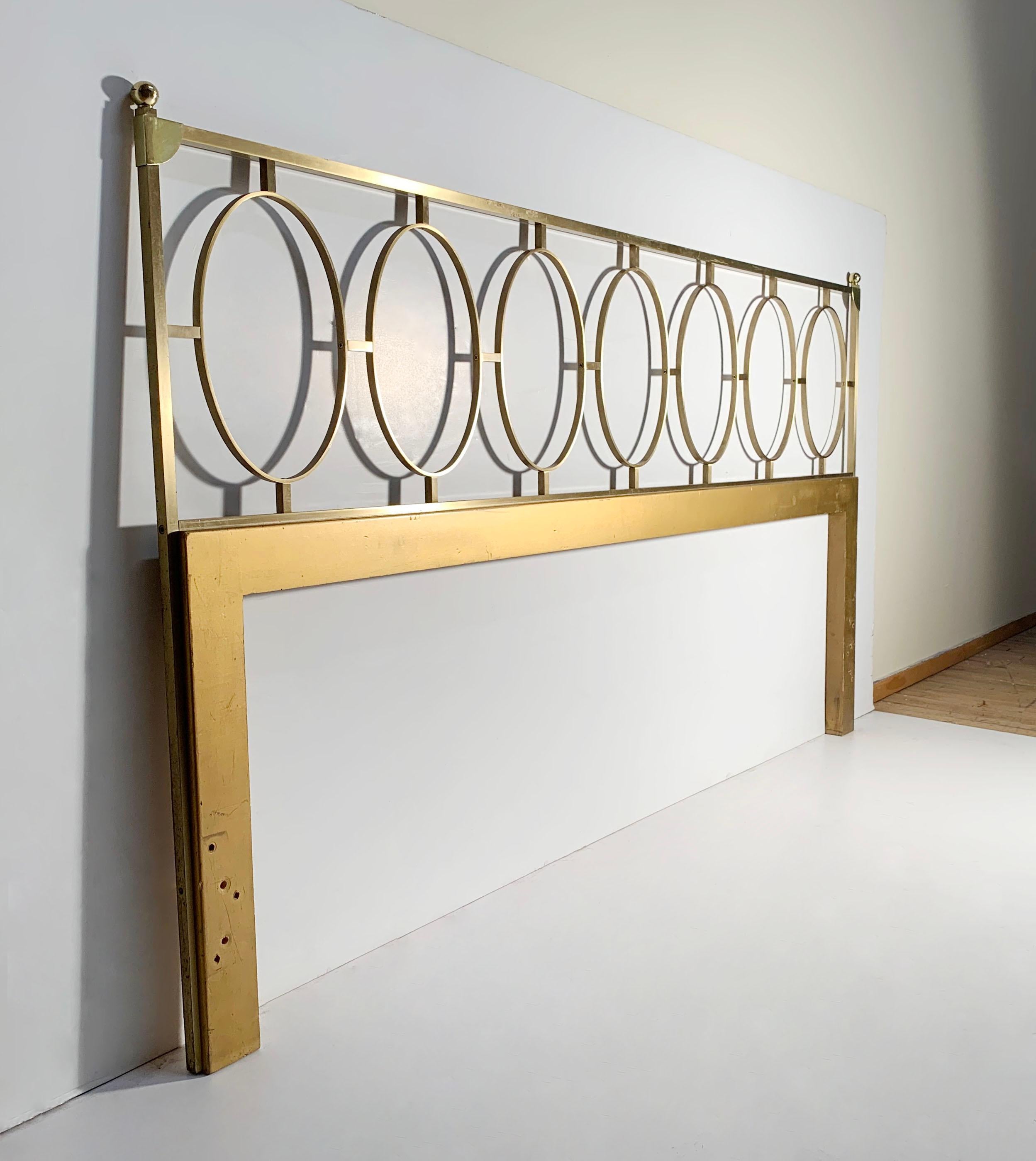 Mid-Century Modern Vintage Hollywood Regency Modern Brass Designer Bed / Headboard For Sale