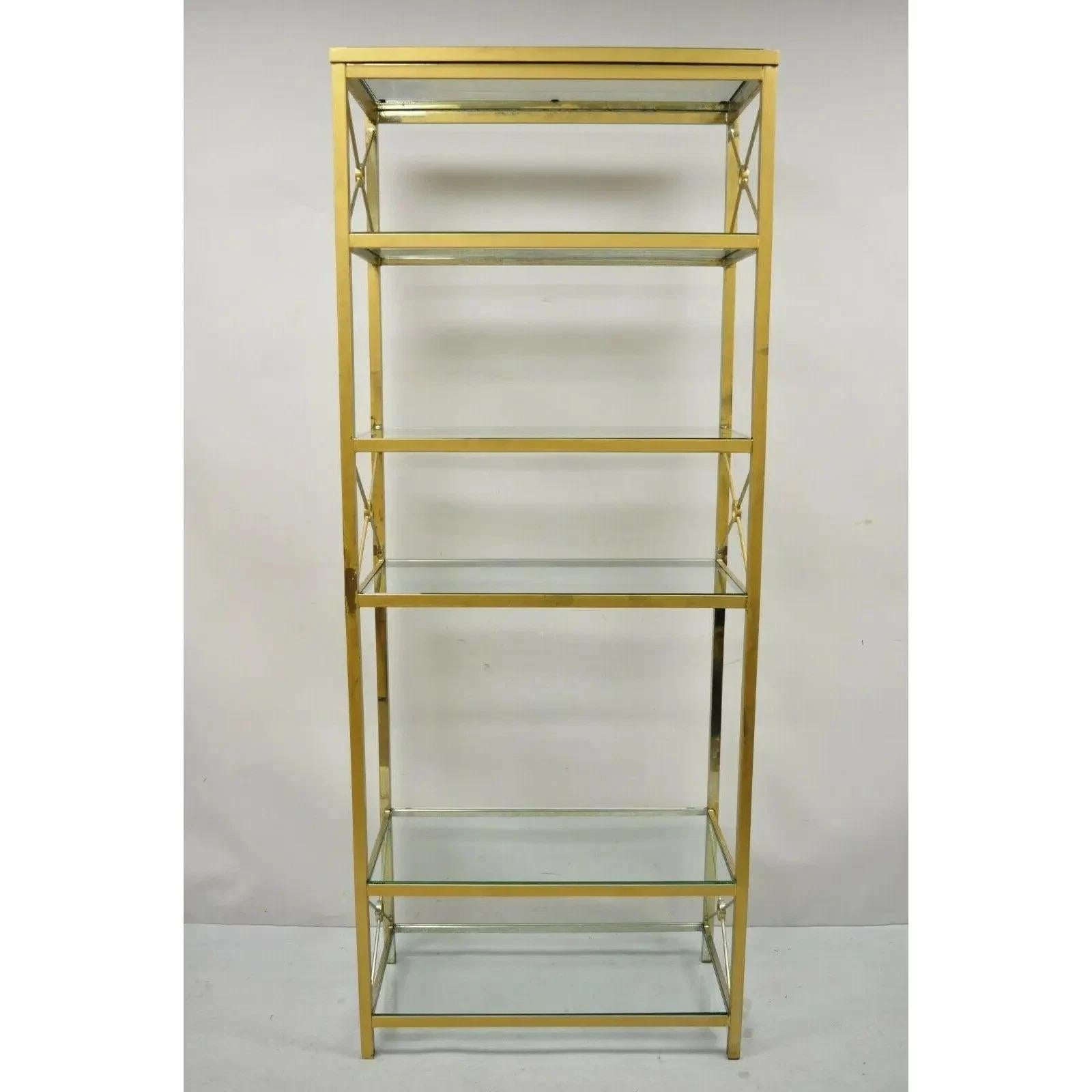 Bitte teilen Sie uns Ihre Postleitzahl mit, um ein günstigeres Angebot für den Versand innerhalb der USA anzufordern.

Vintage Hollywood Regency Modern Messing plattiert Metall Gold X-Form Etagere Bücherregal mit 6 Glasböden. Regalhöhen von oben