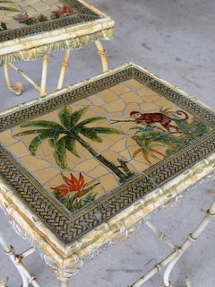 Tavolini impilabili in stile Hollywood Regency vintage con motivo a scimmie in mosaico – Set da tre