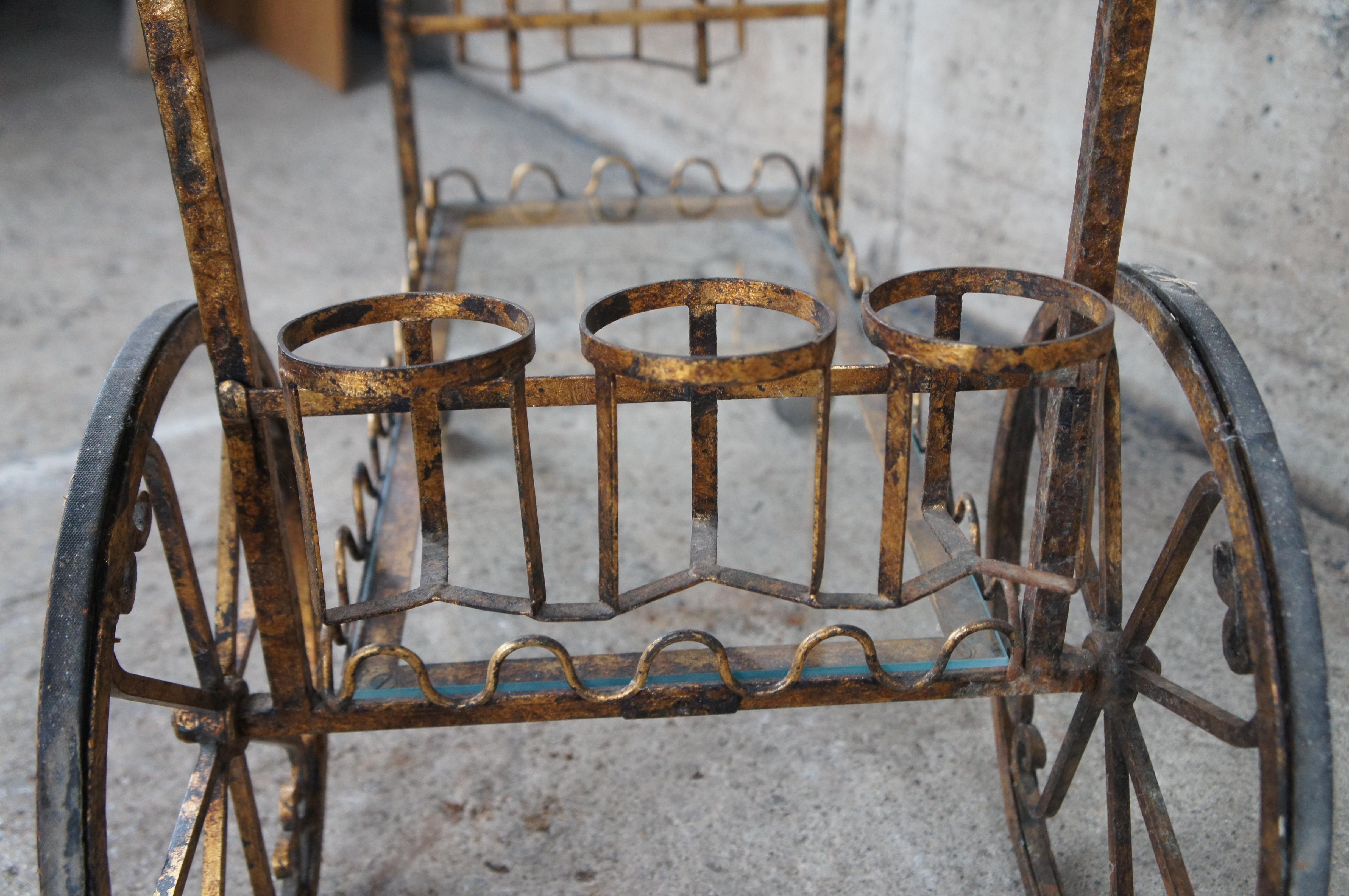Vintage Hollywood Regency Neoclassical Gilt Rolling Iron Glass Bar Cart Trolley en venta 1