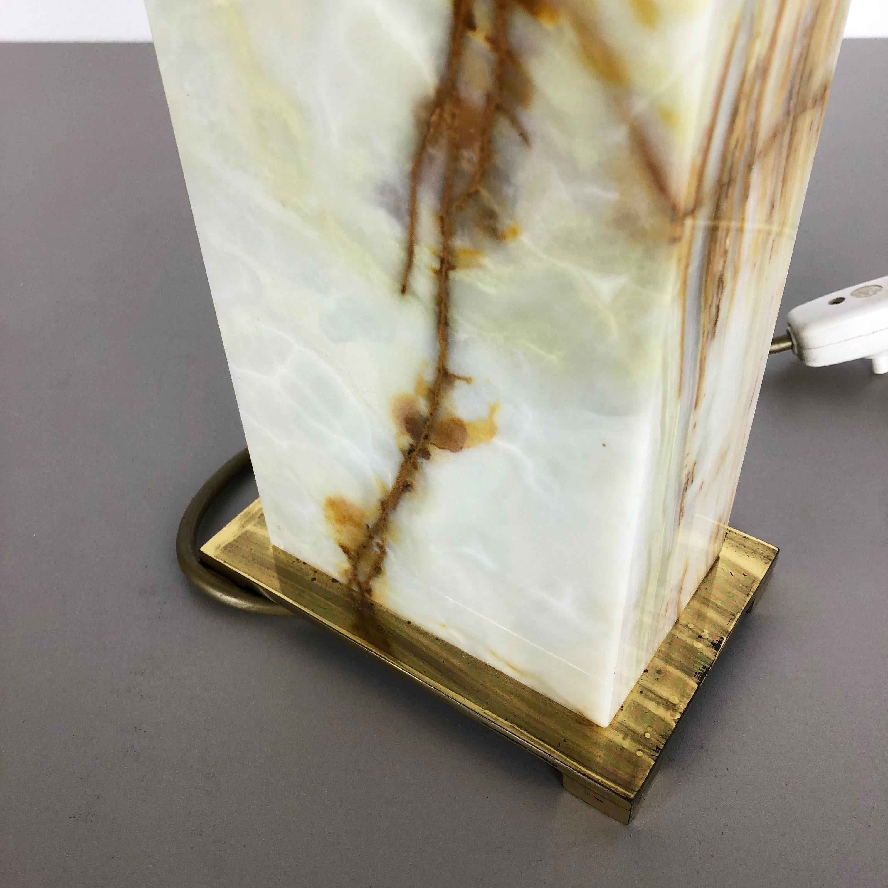 Vintage Hollywood Regency Onyx Marble Light Base Table Light, Italy, 1960s 4