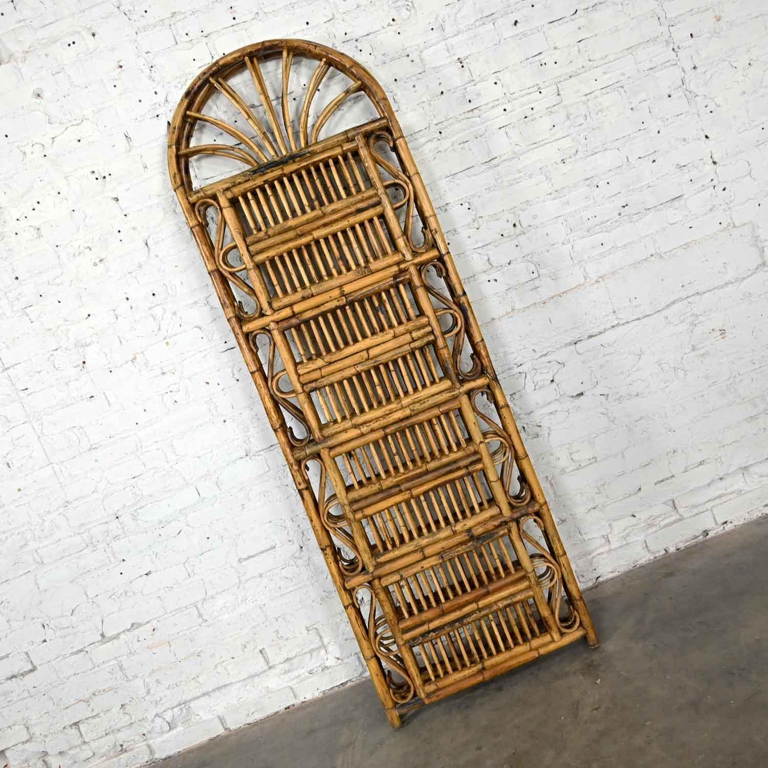 Vintage Hollywood Regency Organic Modern Rattan 3 Panel Folding Screen Arch Top In Good Condition In Topeka, KS