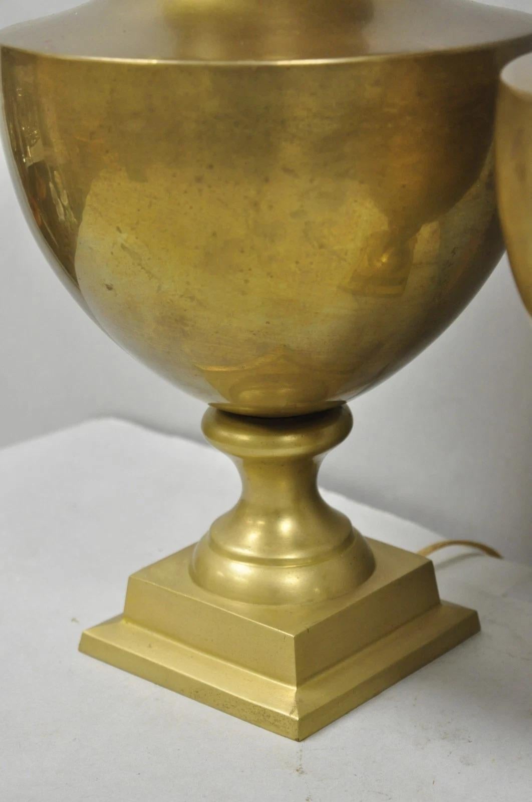 Vintage Hollywood Regency Patinated Brass Jardiniere Urn Table Lamps - a Pair For Sale 8