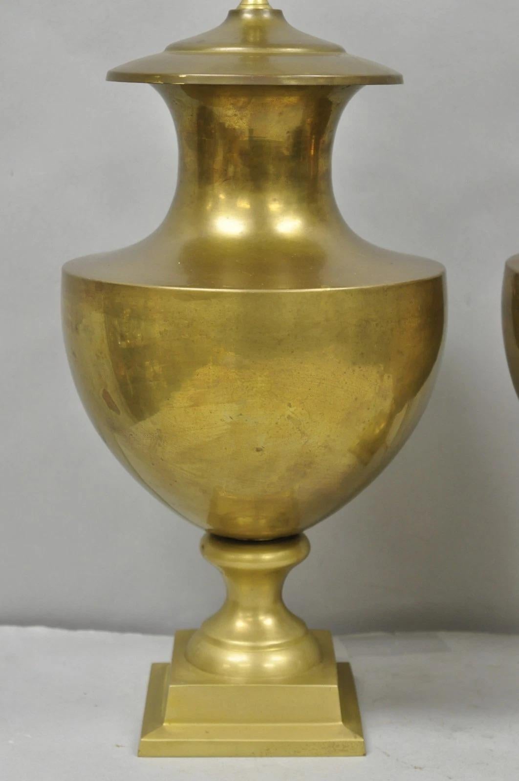 Vintage Hollywood Regency Patinated Brass Jardiniere Urn Table Lamps - a Pair For Sale 10