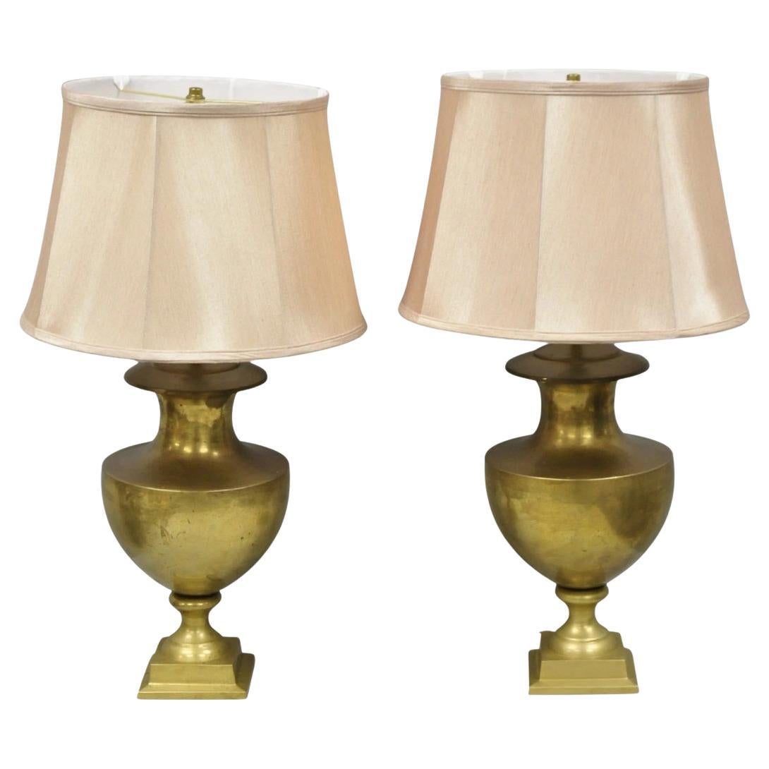 Lampade da tavolo a urna Jardiniere in ottone patinato vintage Hollywood Regency - una coppia