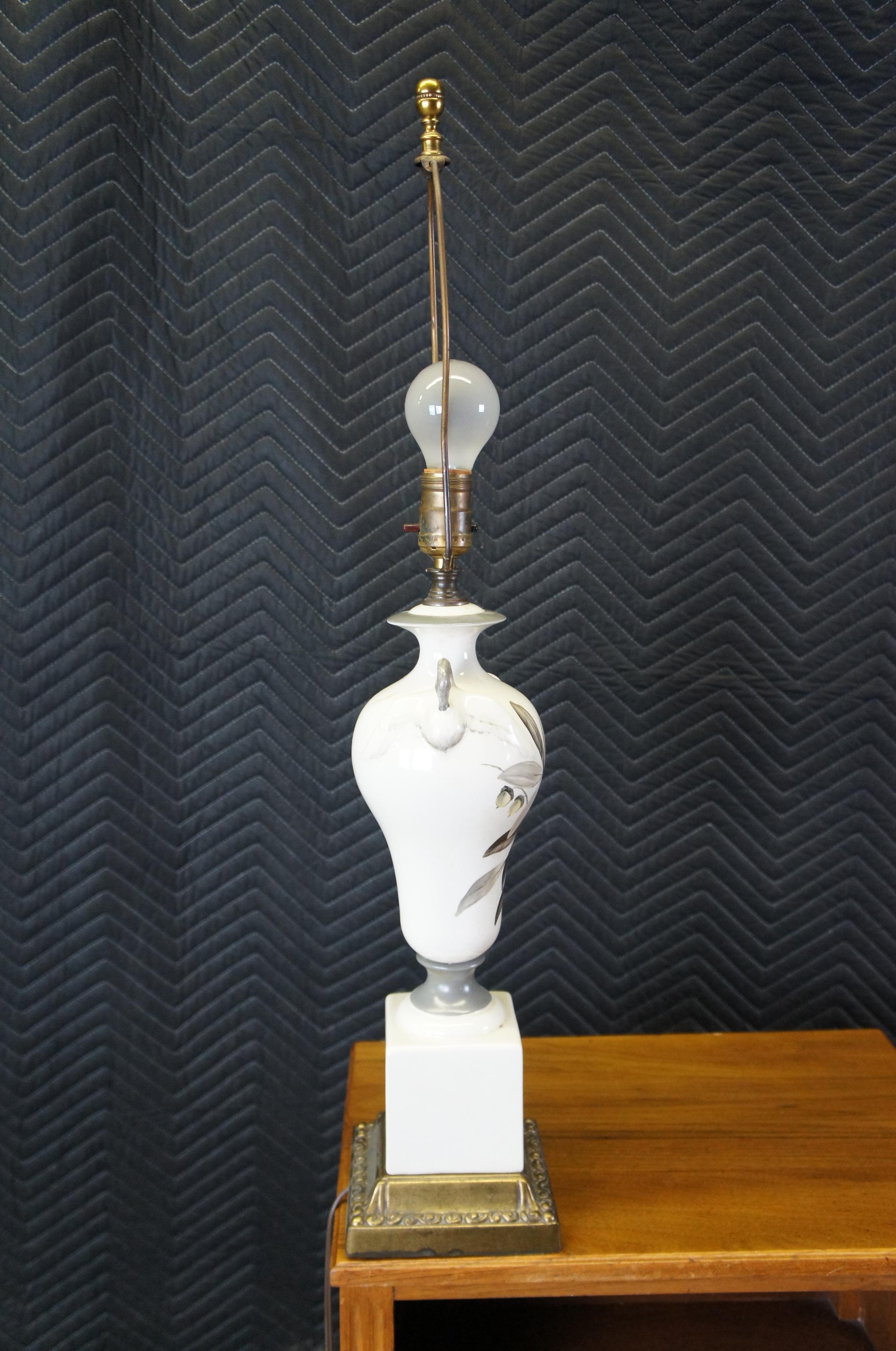 Vintage Hollywood Regency Porcelain Hand Painted Figural Swan Trophy Lamp Light  For Sale 3