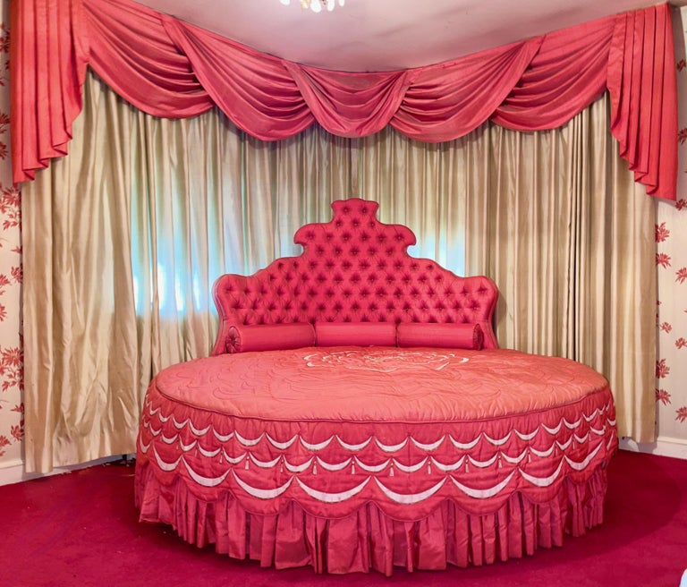 Vintage Hollywood Regency Round Bed at 1stDibs vintage round bed