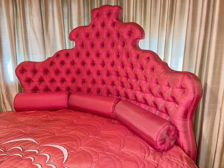 Round hollywood bed deals