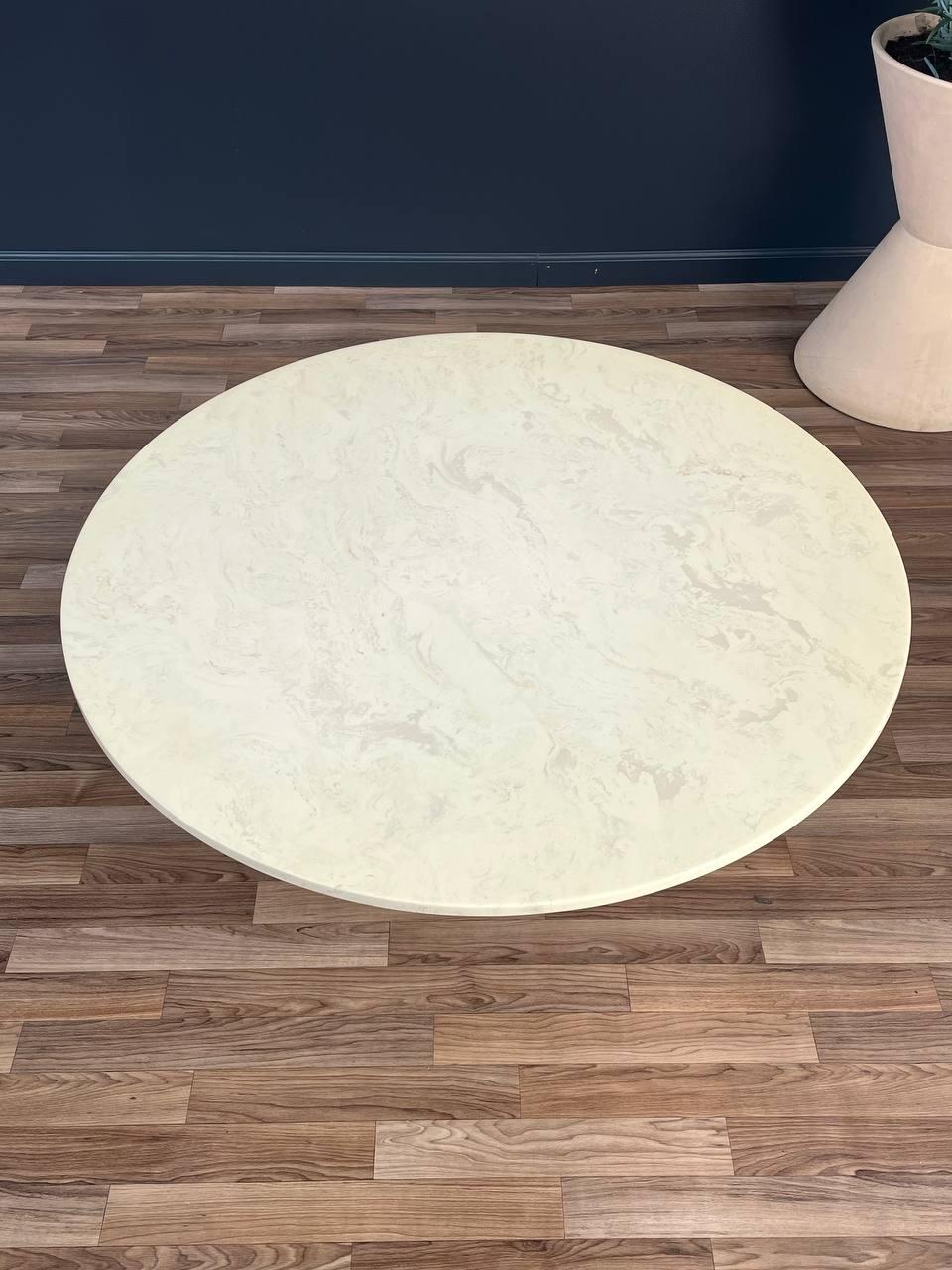 Vintage Hollywood Regency Round Coffee Table with Resin Top In Good Condition For Sale In Los Angeles, CA