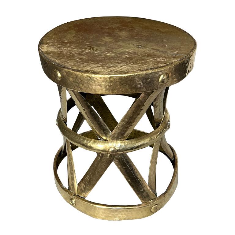 Mid-Century Modern Vintage Hollywood Regency Round Hammered Brass X Base Stool For Sale