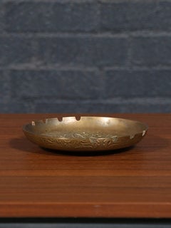 Vintage Hollywood Regency Style Brass Ashtray w/ Ornamental Relief