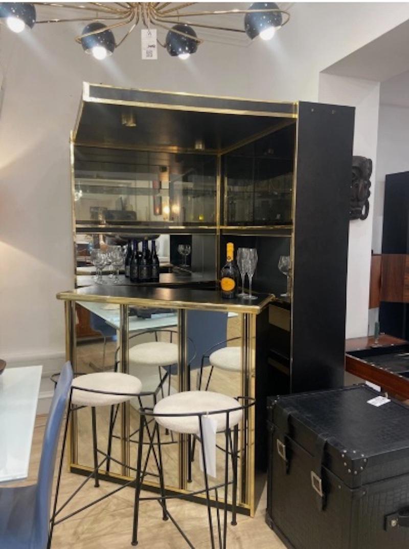 Art Deco Vintage Hollywood Regency Style Drinks Bar With Mirrored Counter For Sale