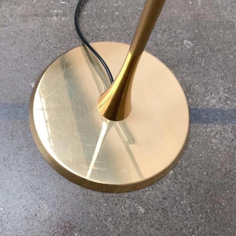 Lámpara de pie vintage estilo Hollywood Regency en latón de Florian Schulz, años 70 siglo XX en venta
