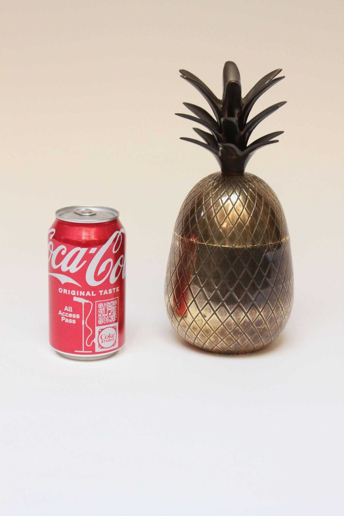 Late 20th Century Vintage Hollywood Regency-Style Pineapple-Form Lidded Brass Jar For Sale