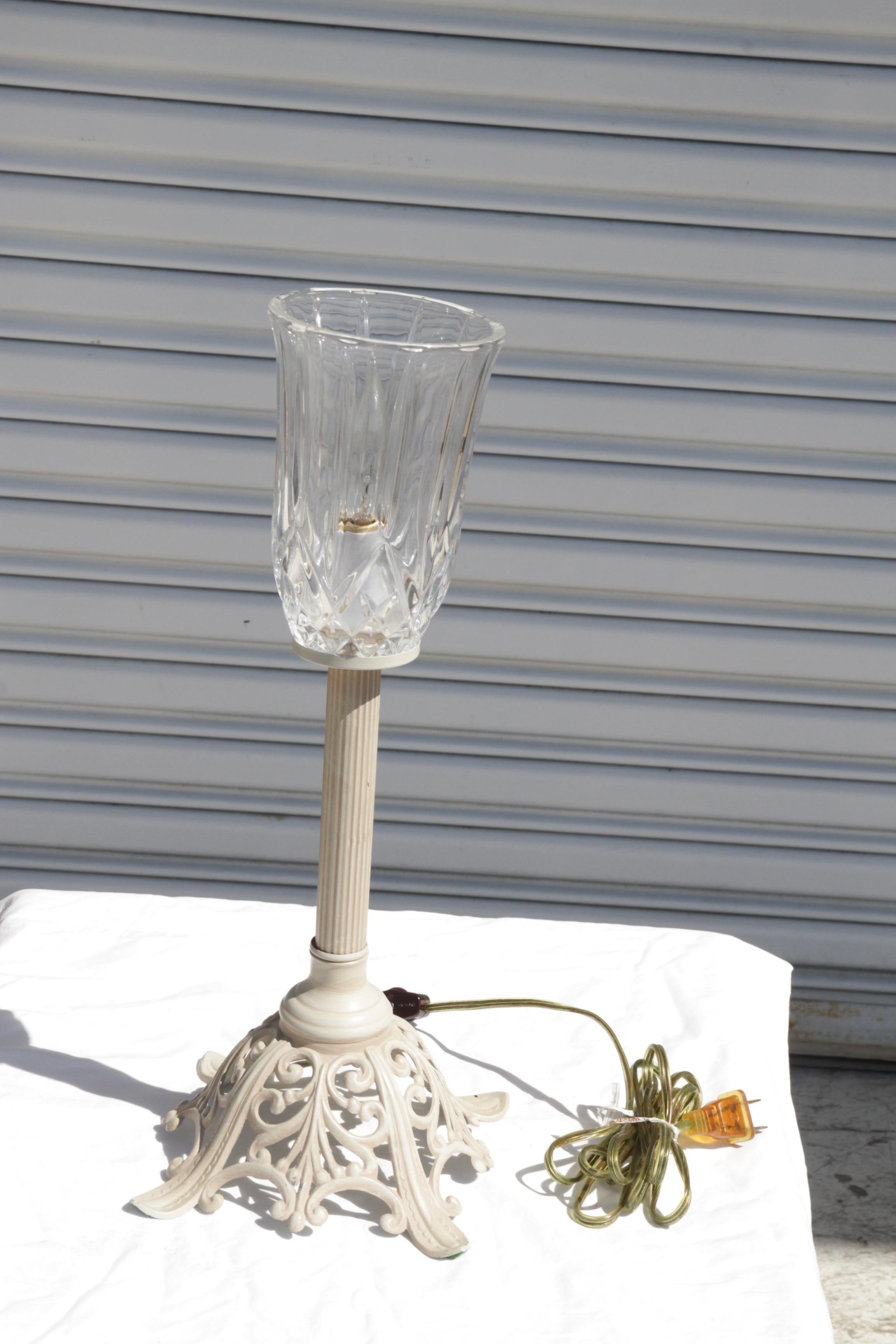 Vintage Hollywood Regency Style Torchiere Lamp In Good Condition For Sale In Pasadena, TX