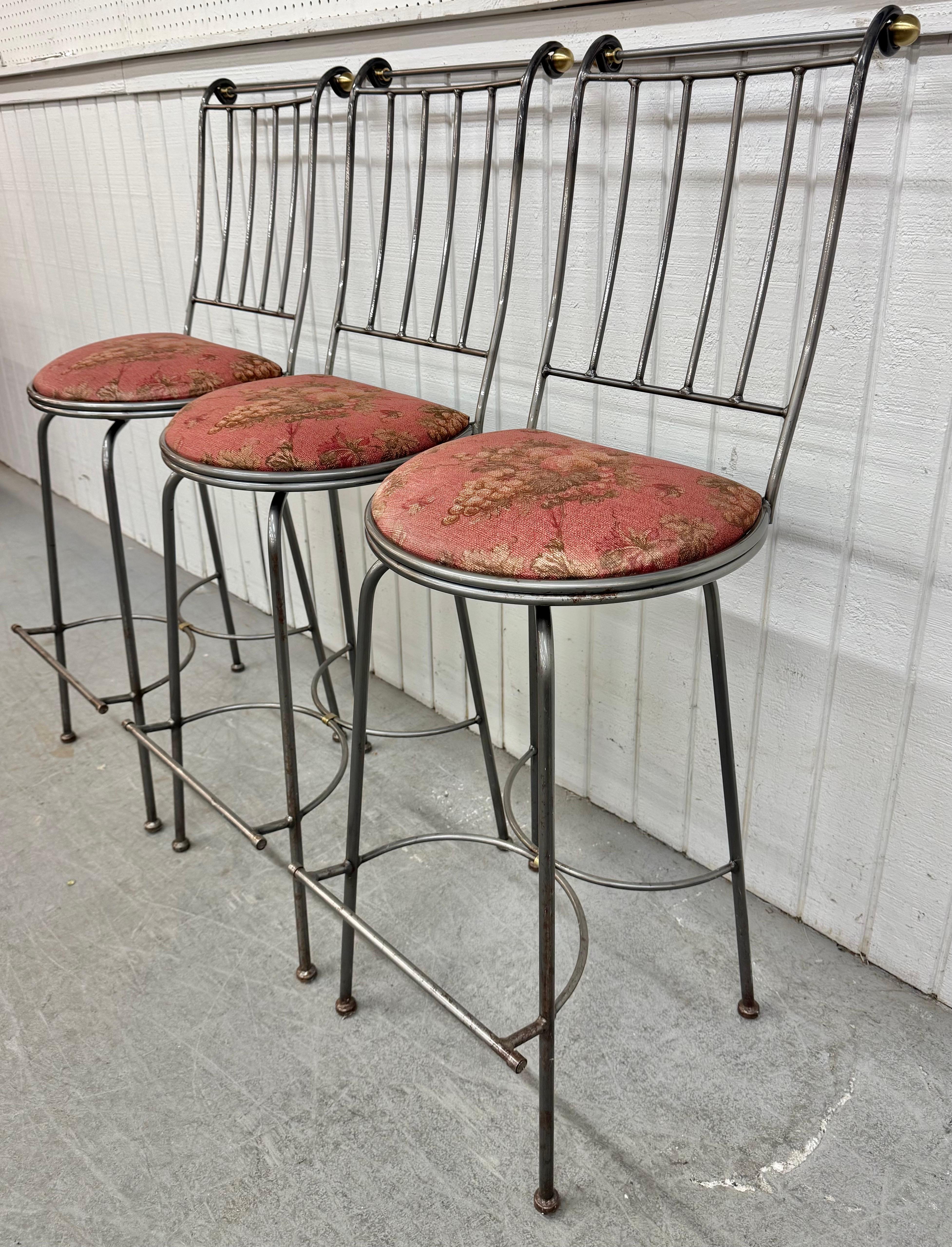 XX secolo Sgabelli da bar girevoli vintage Hollywood Regency - Set di 3 in vendita