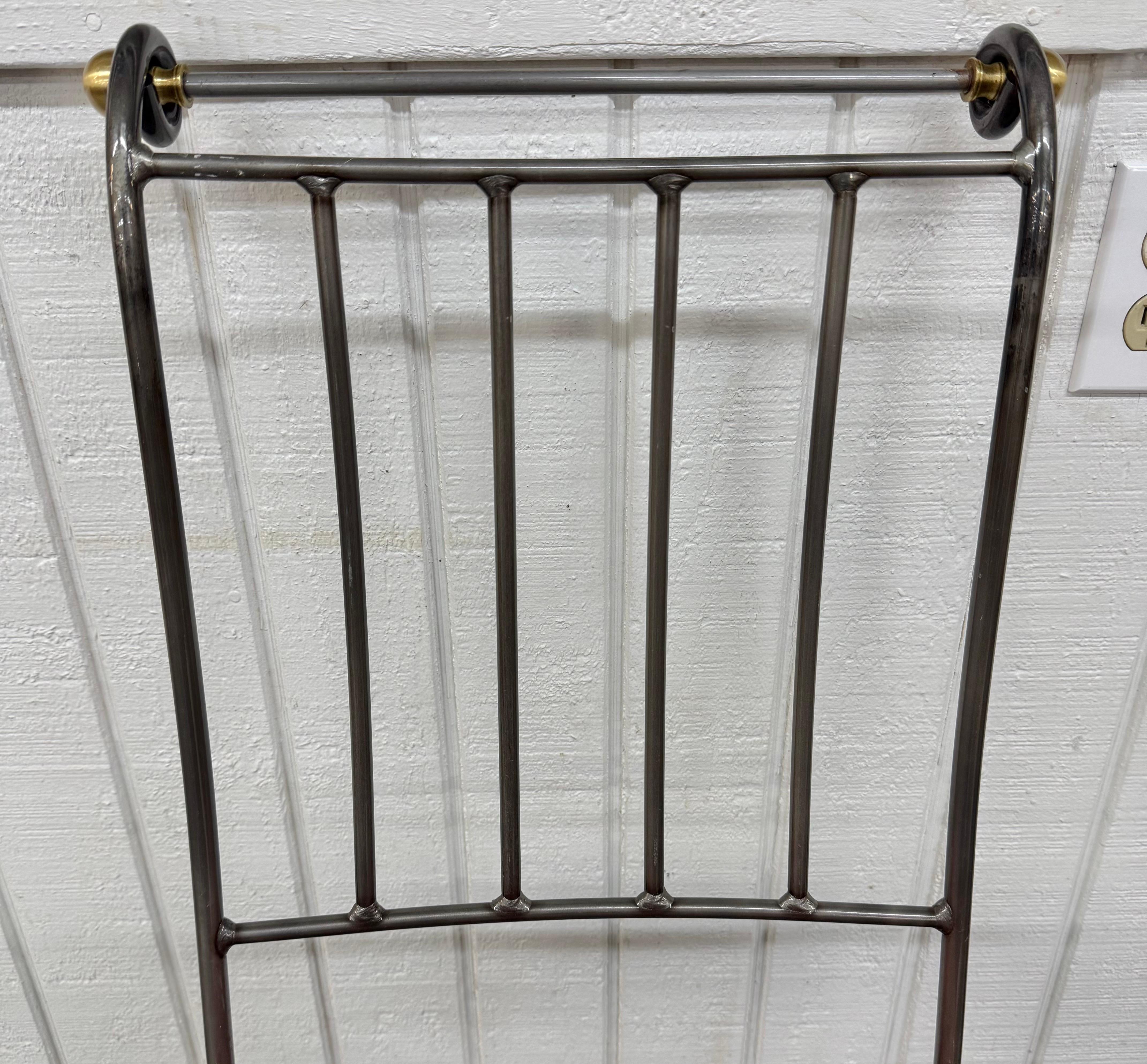 Sgabelli da bar girevoli vintage Hollywood Regency - Set di 3 in vendita 1