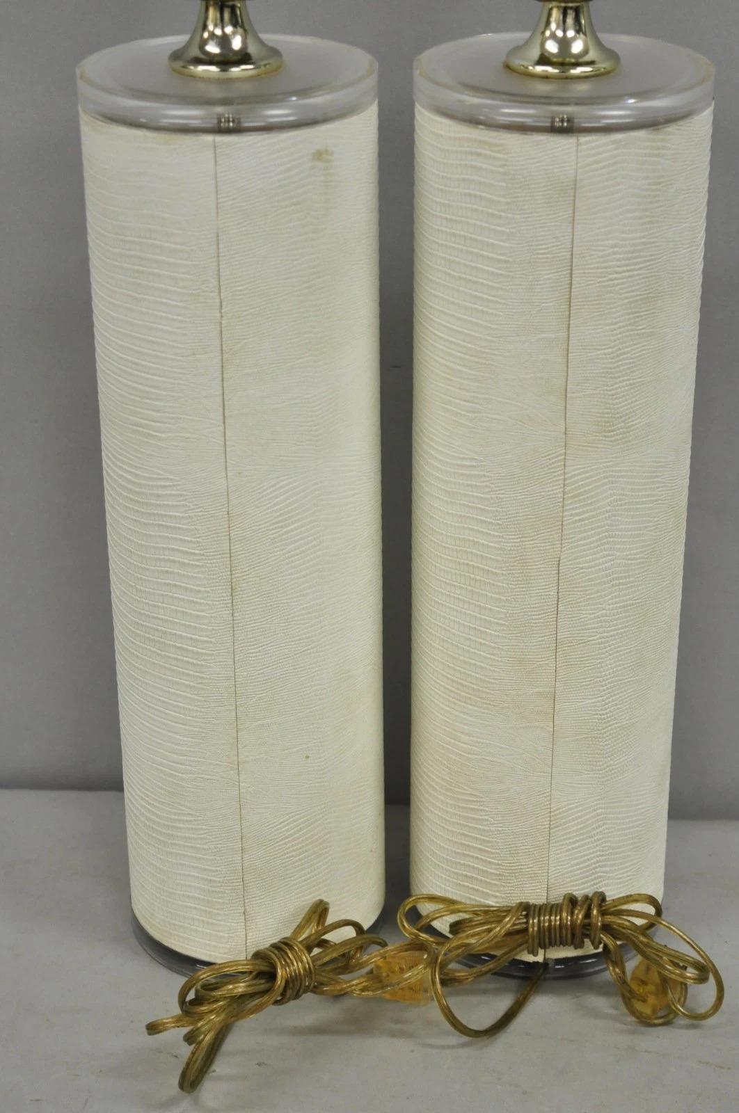 Vintage Hollywood Regency White Faux Alligator Embossed Cylinder Table Lamp Pair For Sale 4