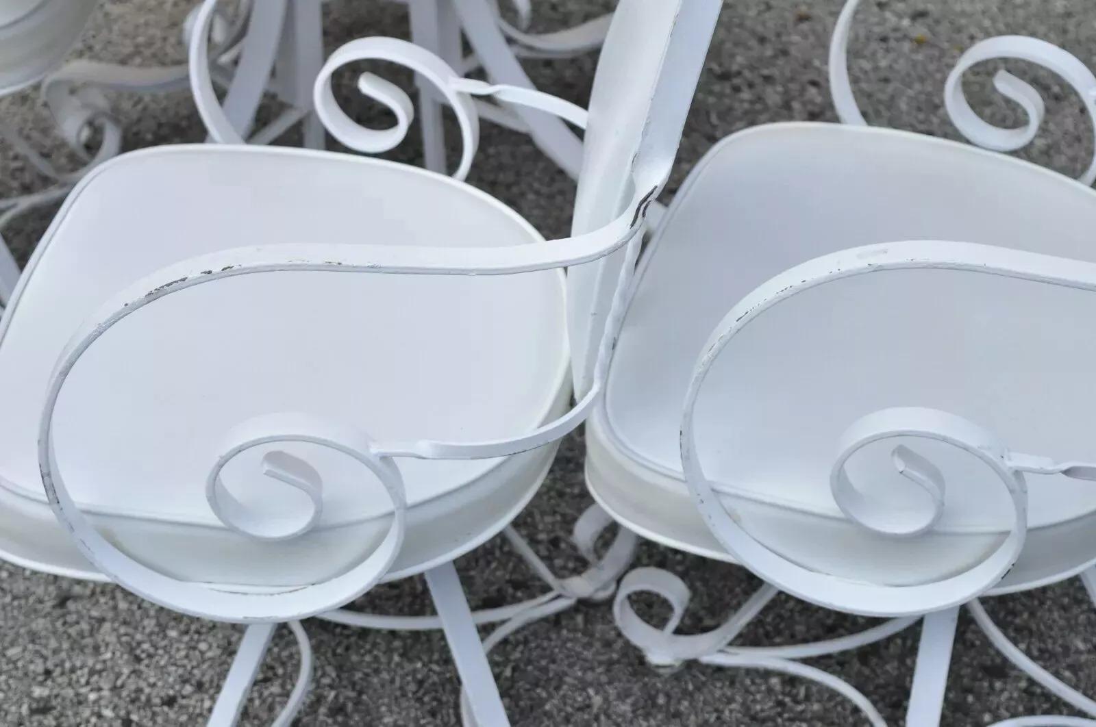 Ensemble de salle à manger pivotante vintage Hollywood Regency en fer blanc - 5 pièces en vente 1