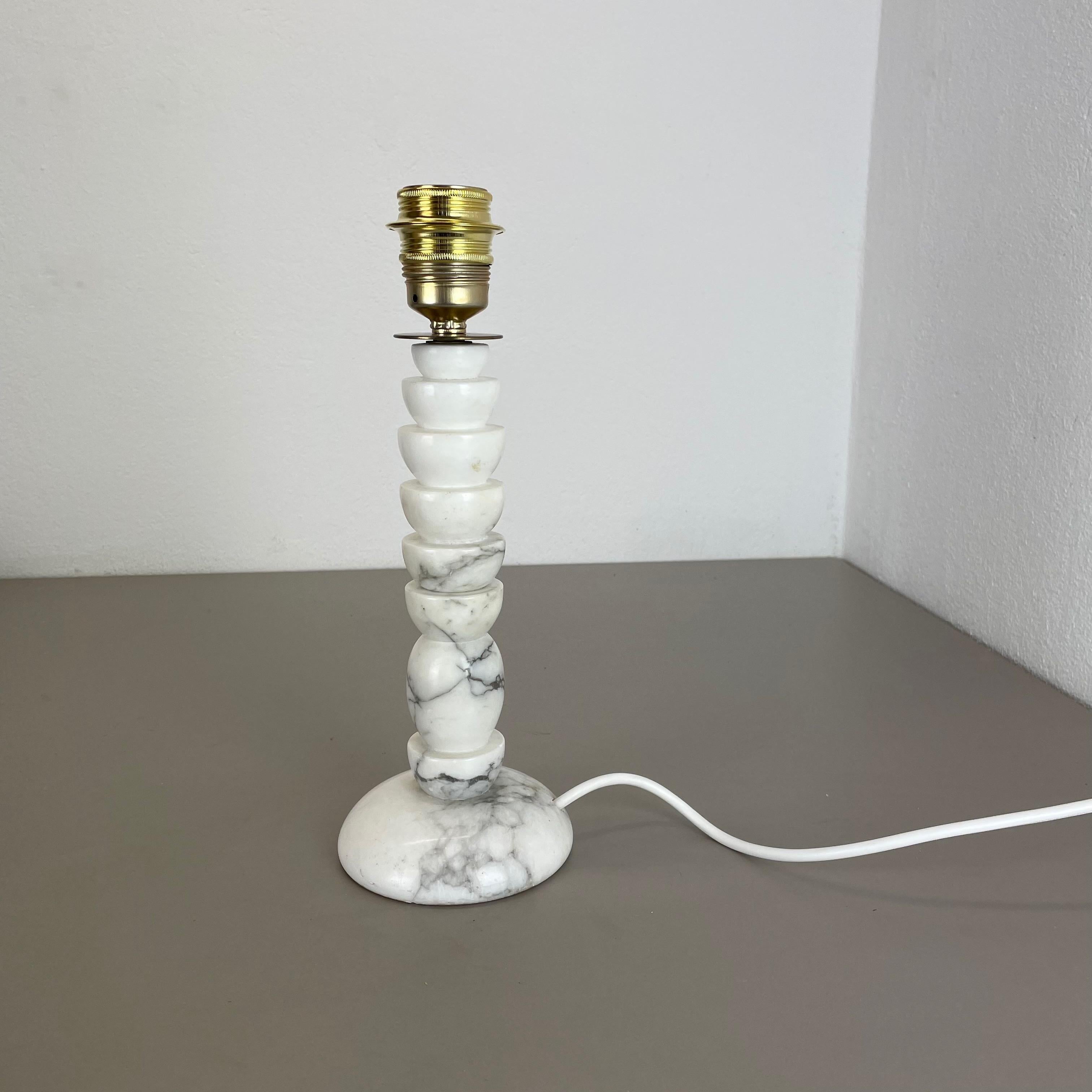 20th Century Vintage Hollywood Regency white Onyx Marble Light Base Table Light, Italy, 1970s For Sale