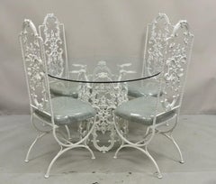 Ensemble de salle à manger Hollywood Regency en fer forgé orné de blanc - 5 pièces
