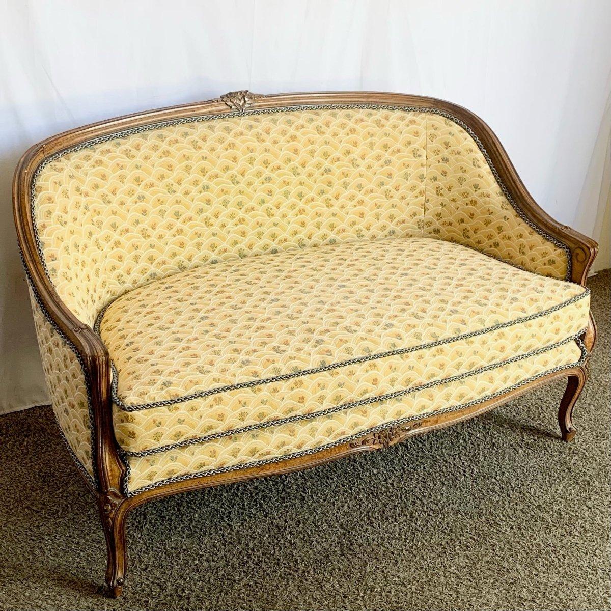 Vintage Hollywood Regency Wooden Settee Sofa For Sale 5