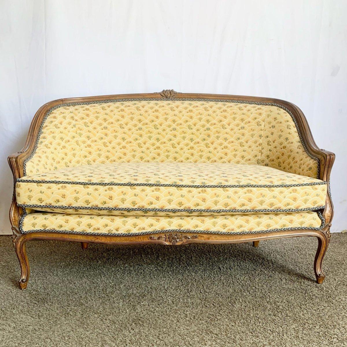 20th Century Vintage Hollywood Regency Wooden Settee Sofa For Sale