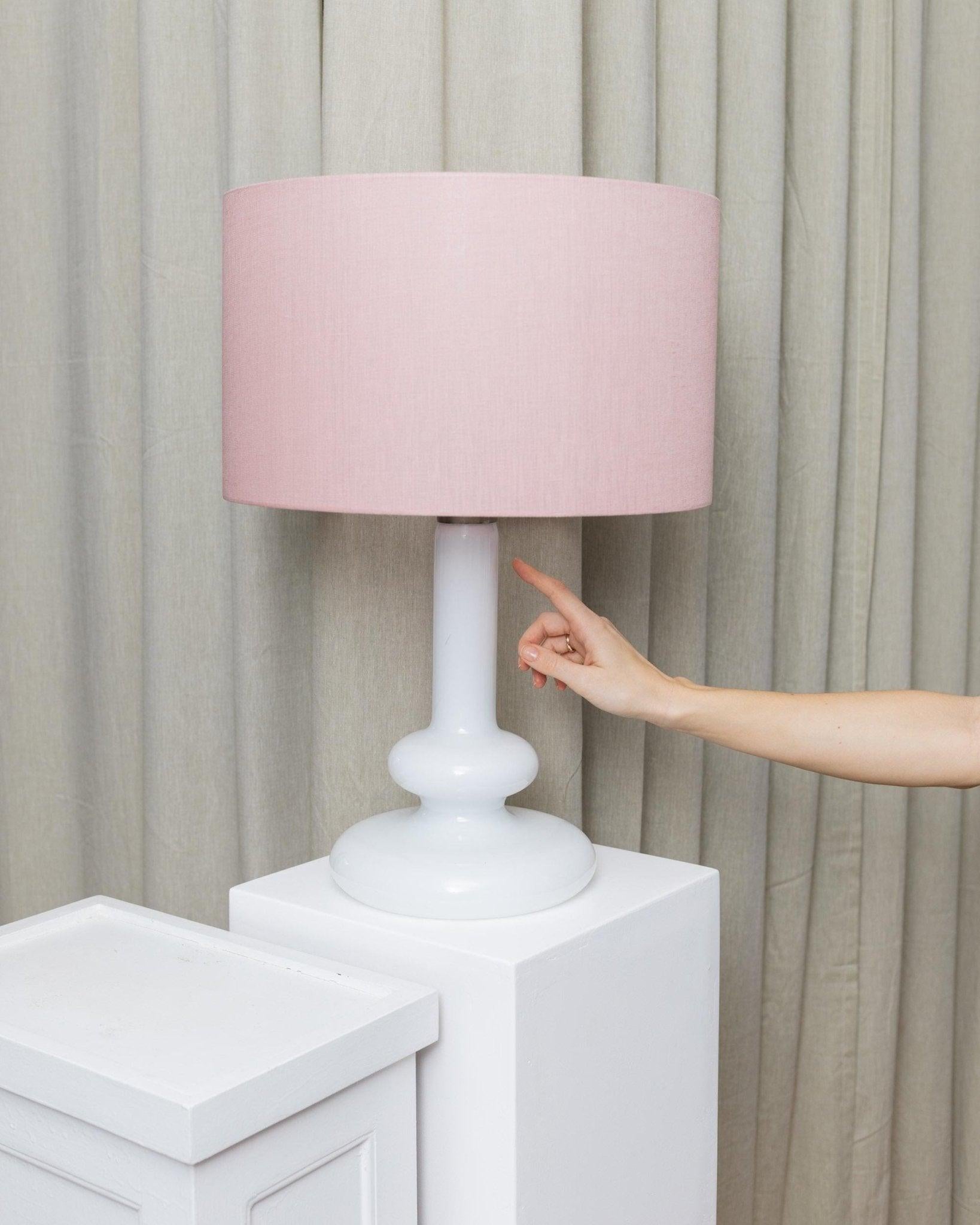 Lampe à poser Vintage Holmegaard Plaza par Hsin-Lung Lin pour Glasværk, 1970 en vente 5