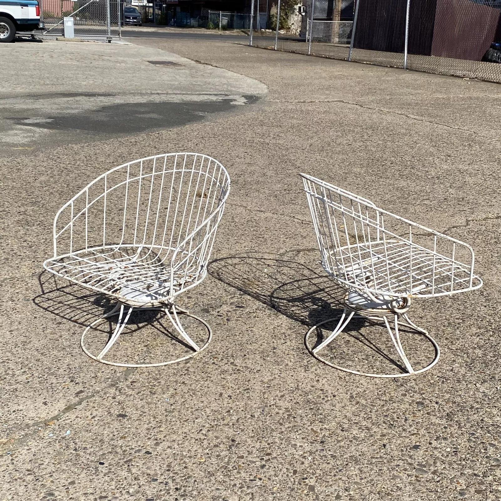 Mid-Century Modern Vintage Homecrest Bottemiller Mid Century Modern Metal Swivel Club Chairs - Pair For Sale