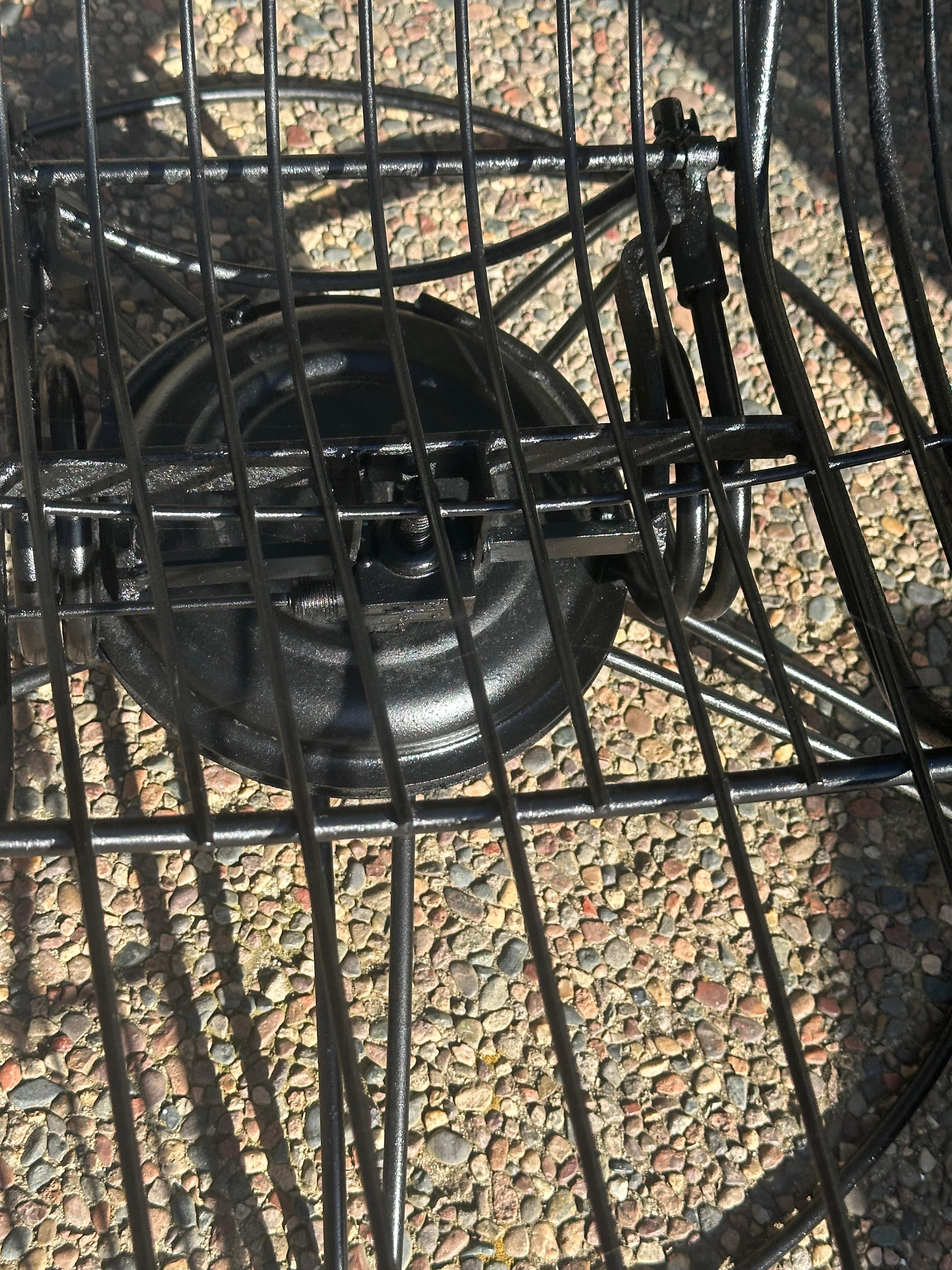 Hand-Crafted Vintage Homecrest Mid-century Wire Banana 