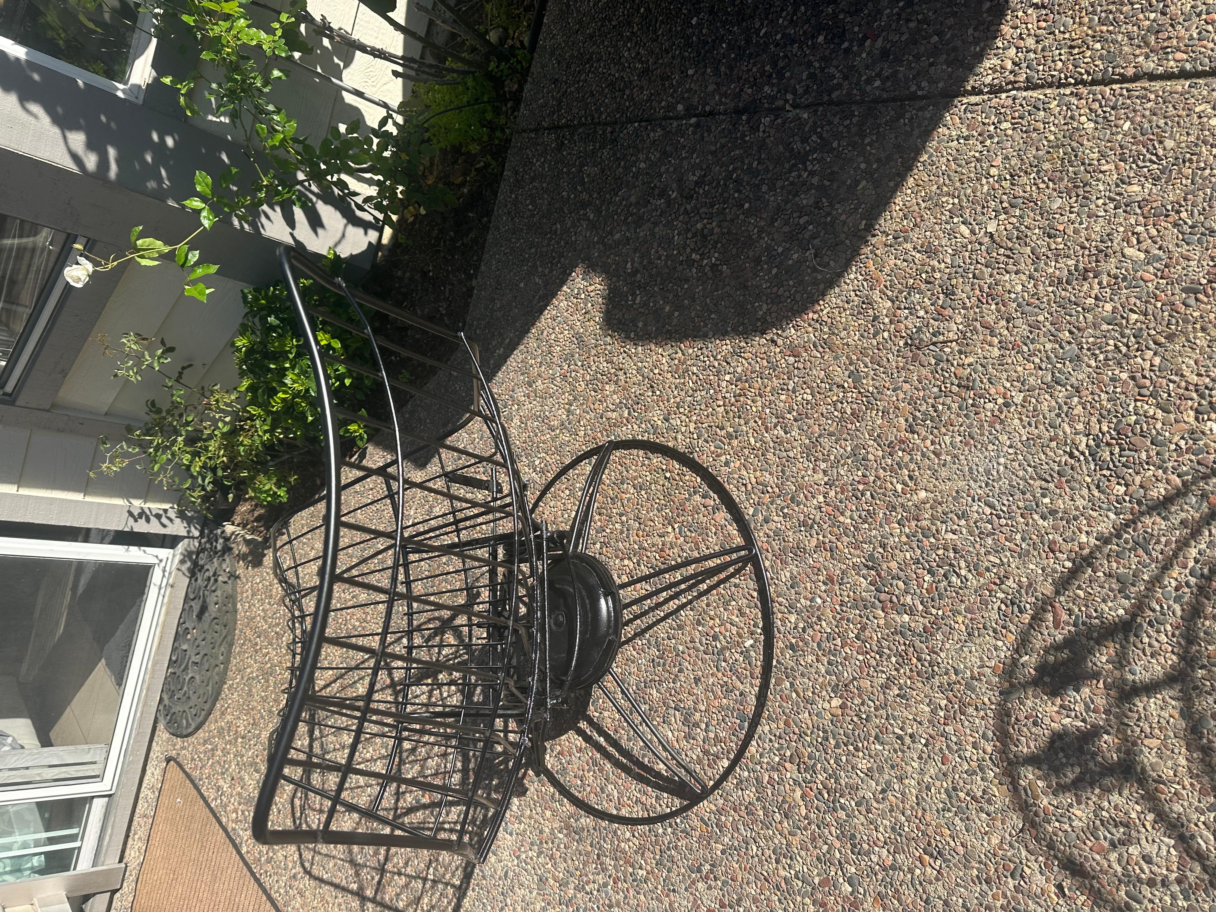 Metal Vintage Homecrest Mid-century Wire Banana 