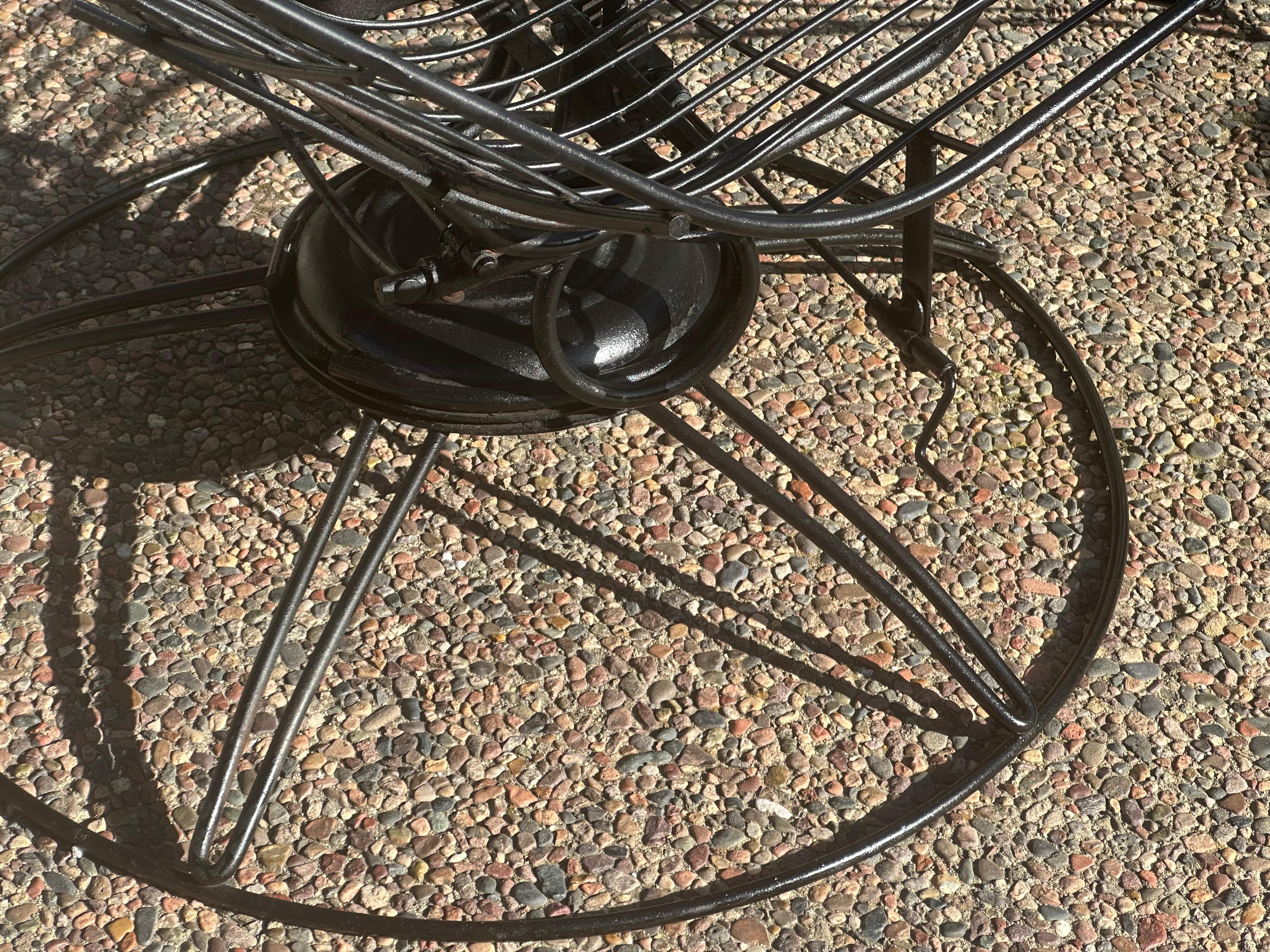 Metal Vintage Homecrest Mid-century Wire Banana 