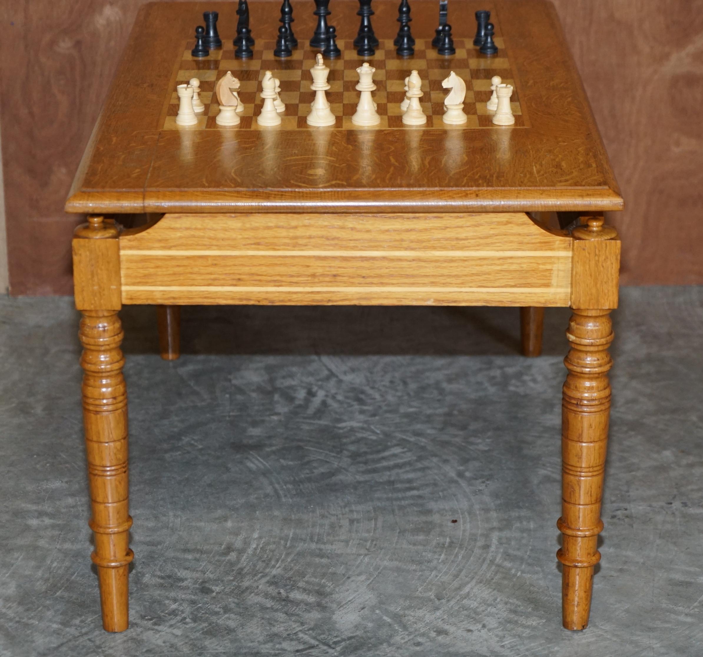 Vintage Honey Oak Chess Board Coffee Table with Vintage Ebonised Chess Set For Sale 6