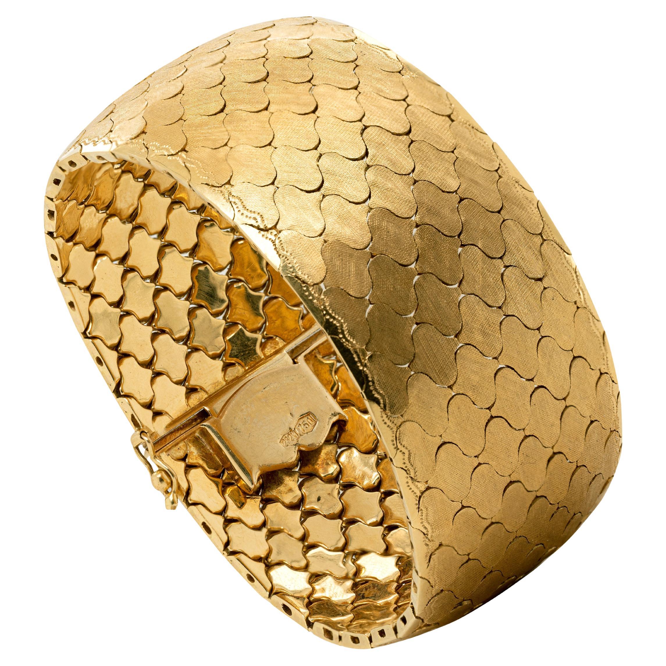 Vintage Honeycomb Design 18 Carat Gold Bracelet, circa 1960s For Sale