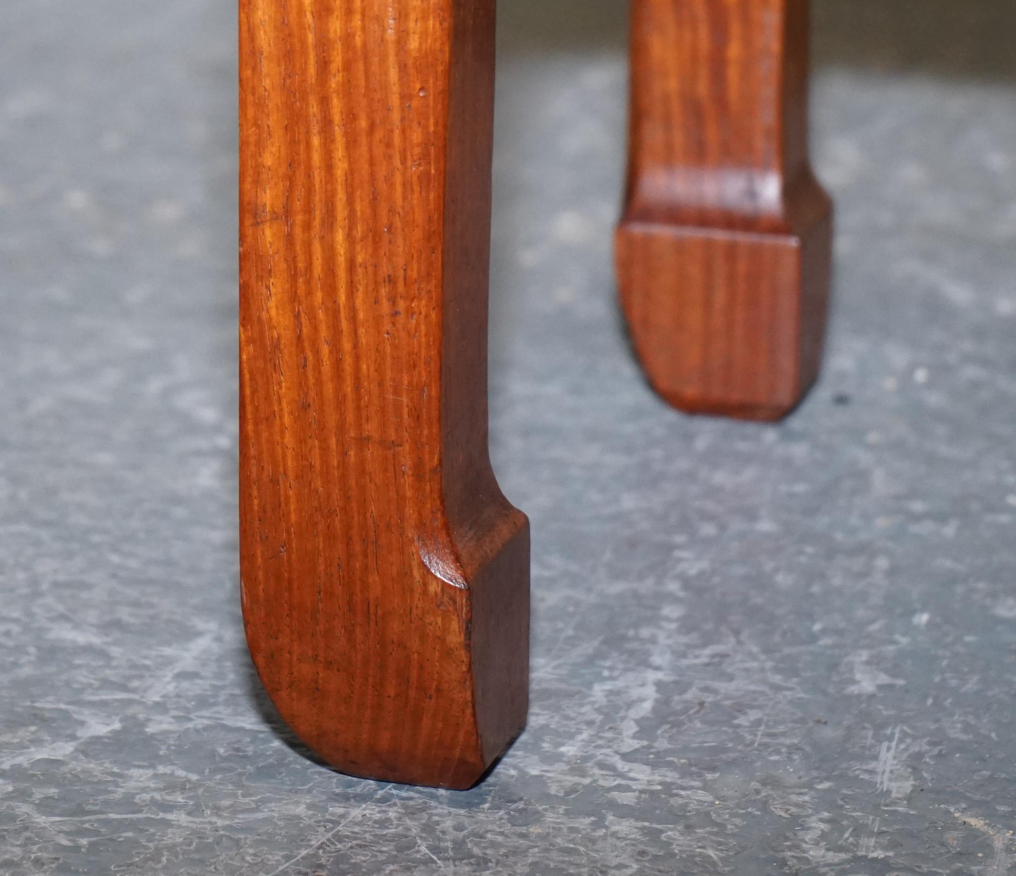VINTAGE MESA DE EXPOSICIÓN DE MADERA DURA HONG KONG MESA BAJA PARA ALTAR DE ESTILO MiNG Madera dura en venta