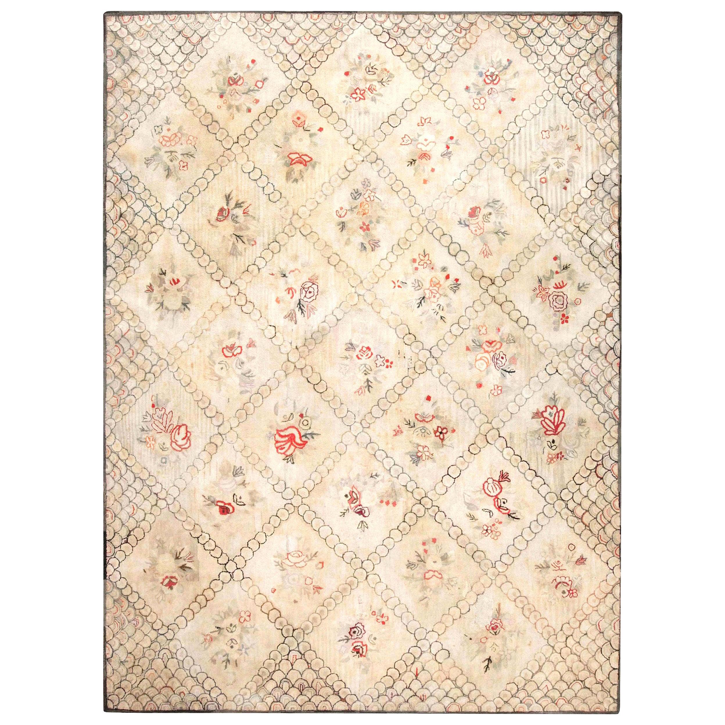 Vintage Hooked Cream Beige Floral Wool Rug For Sale at 1stDibs