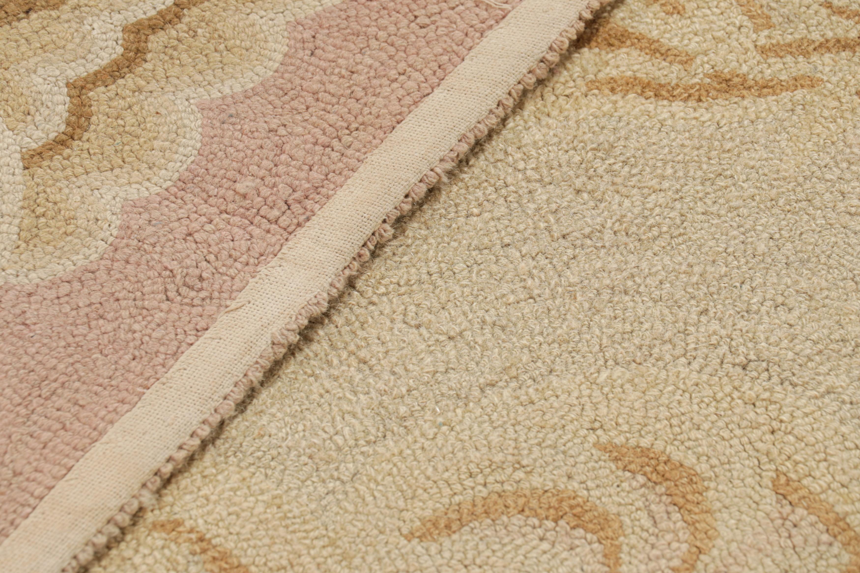 Lana Tappeto vintage con ganci in crema con medaglione floreale  Rug & Kilim in vendita