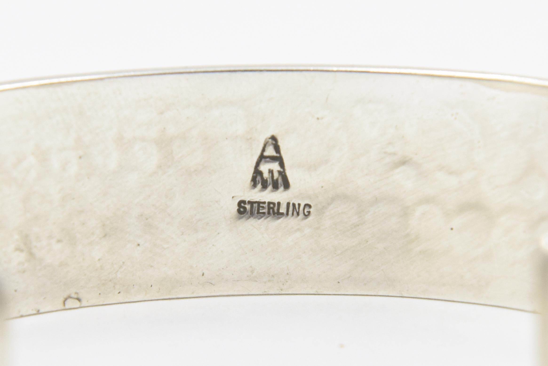 Vintage Hopi Native American Overlay Sterling Silver Cuff Bracelet by Chalmers D In Good Condition For Sale In Miami Beach, FL