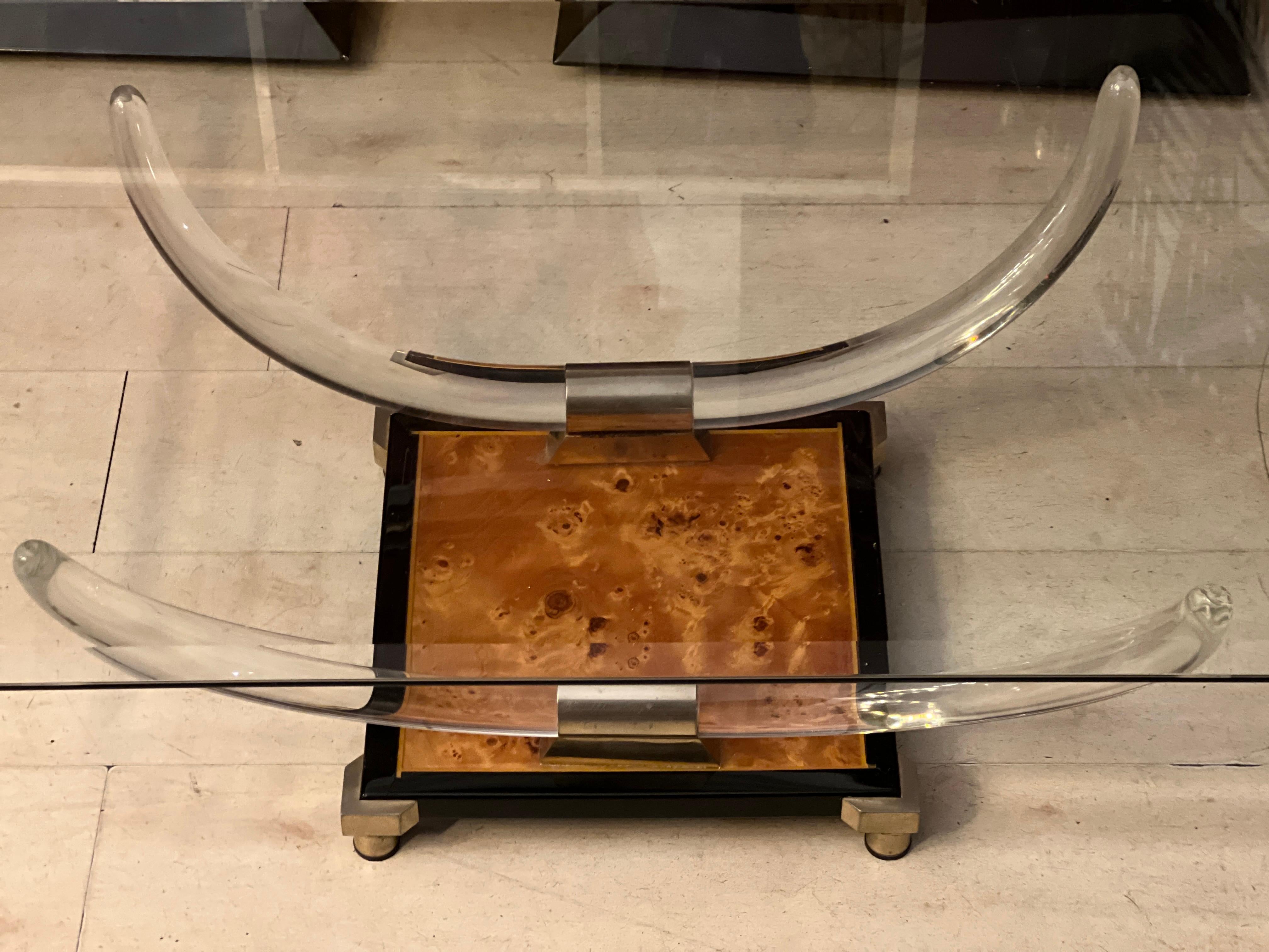 Table basse vintage en plexiglas avec base en noyer et plateau en cristal Horn 1970 en vente 4