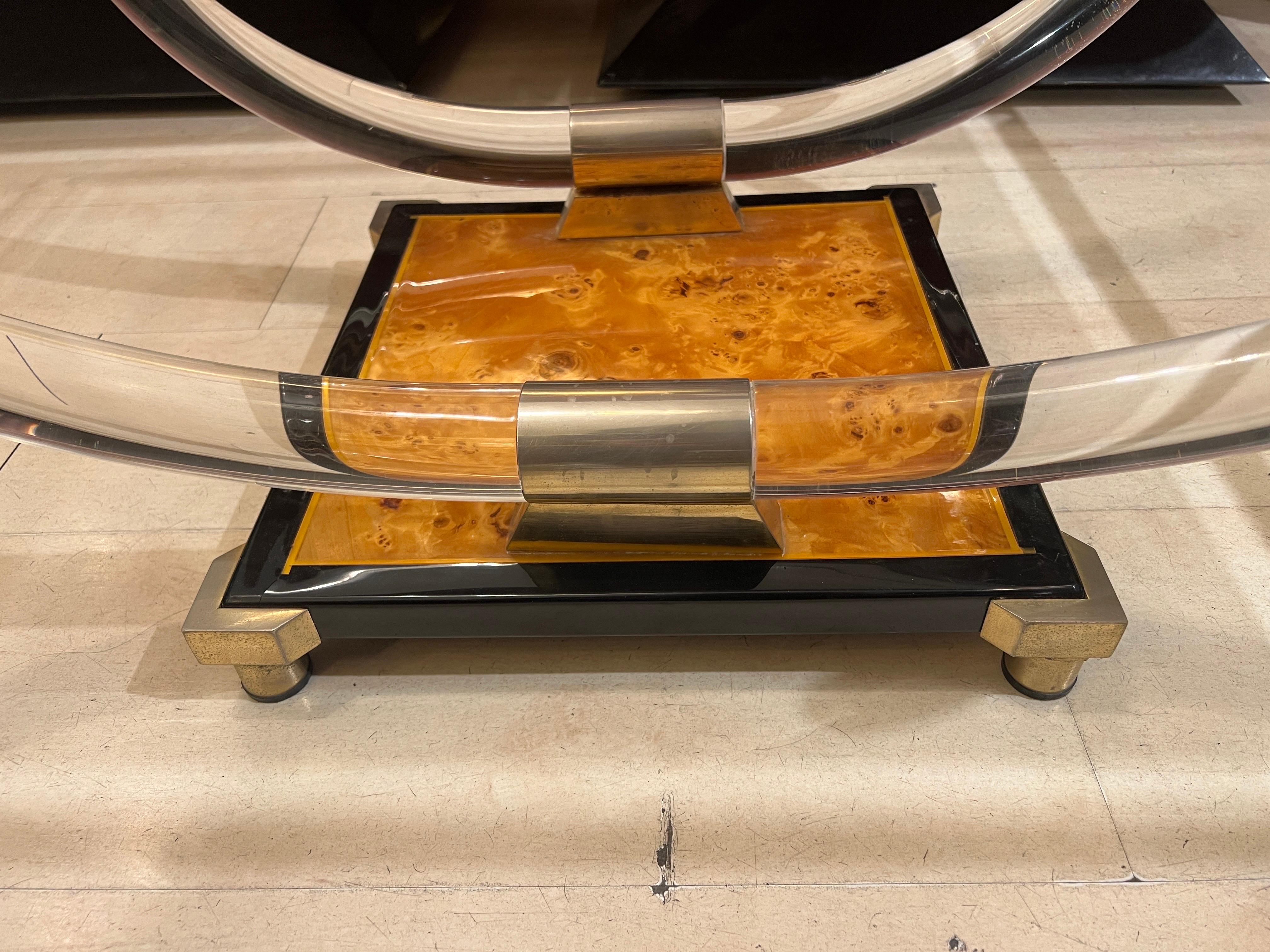 Table basse vintage en plexiglas avec base en noyer et plateau en cristal Horn 1970 en vente 5