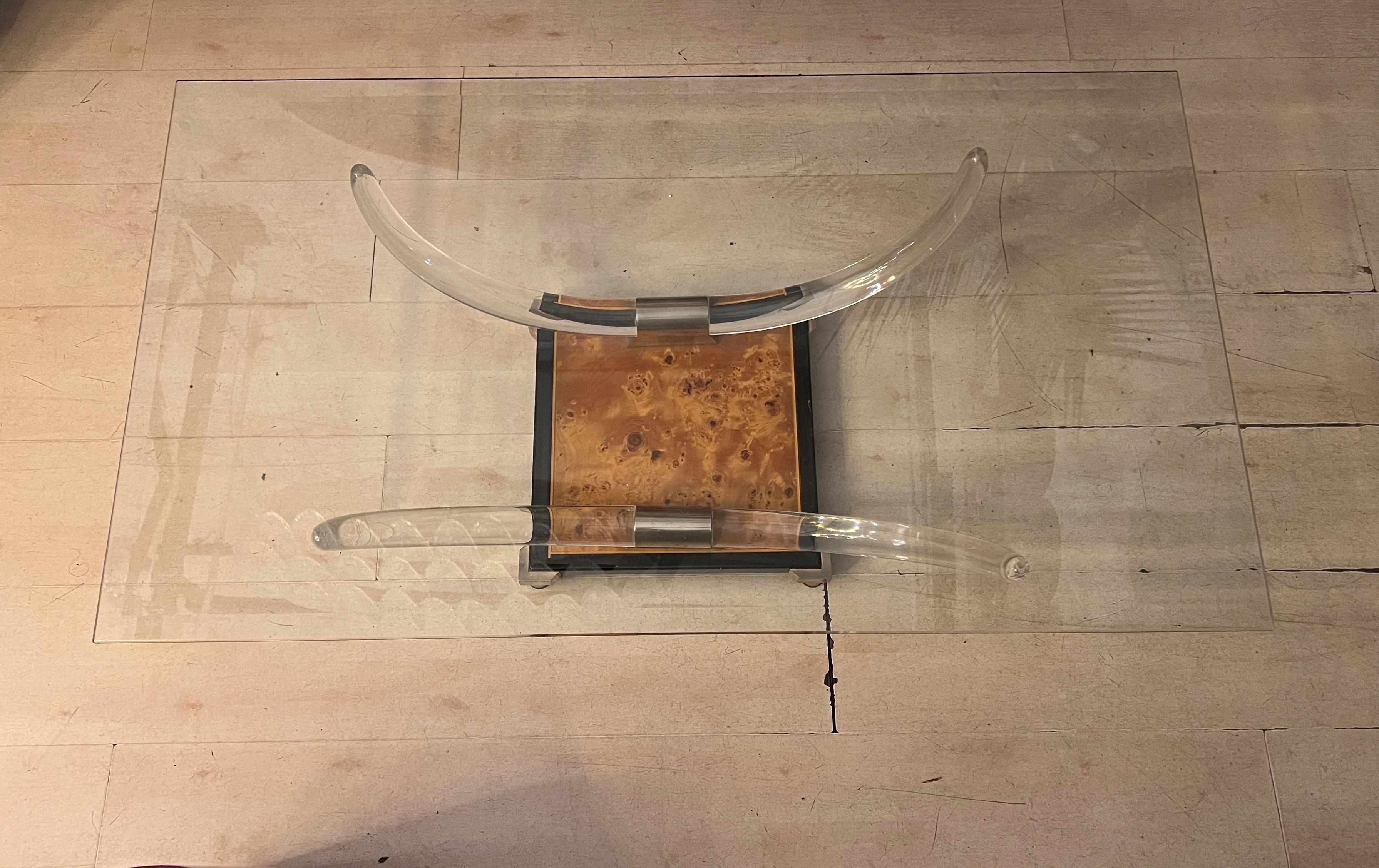 Table basse vintage en plexiglas avec base en noyer et plateau en cristal Horn 1970 en vente 9