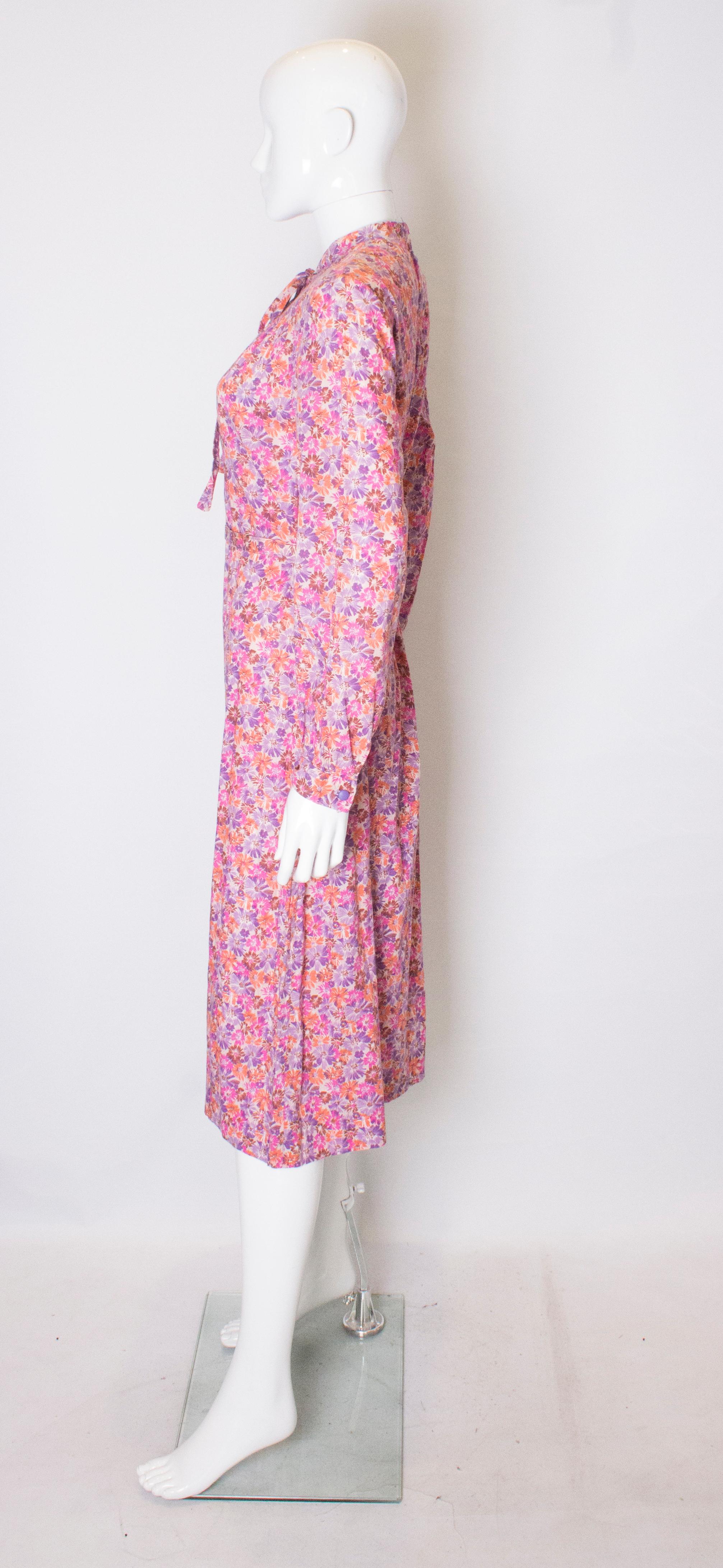 Das Vintage-Kleid mit Horrocks-Druck Damen im Angebot