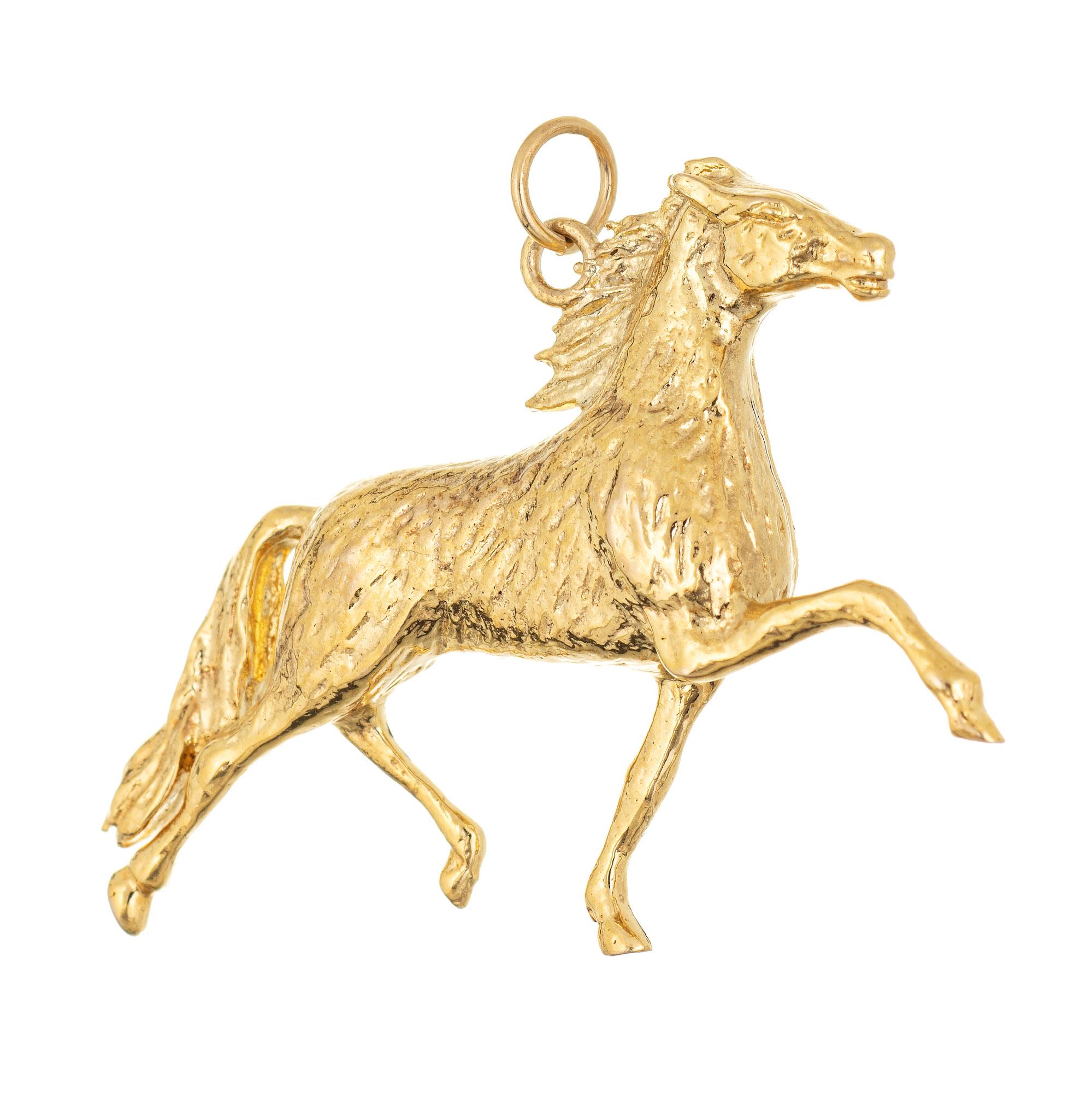 Modern Vintage Horse Charm 9k Yellow Gold Animal Pendant Estate Fine Jewelry For Sale